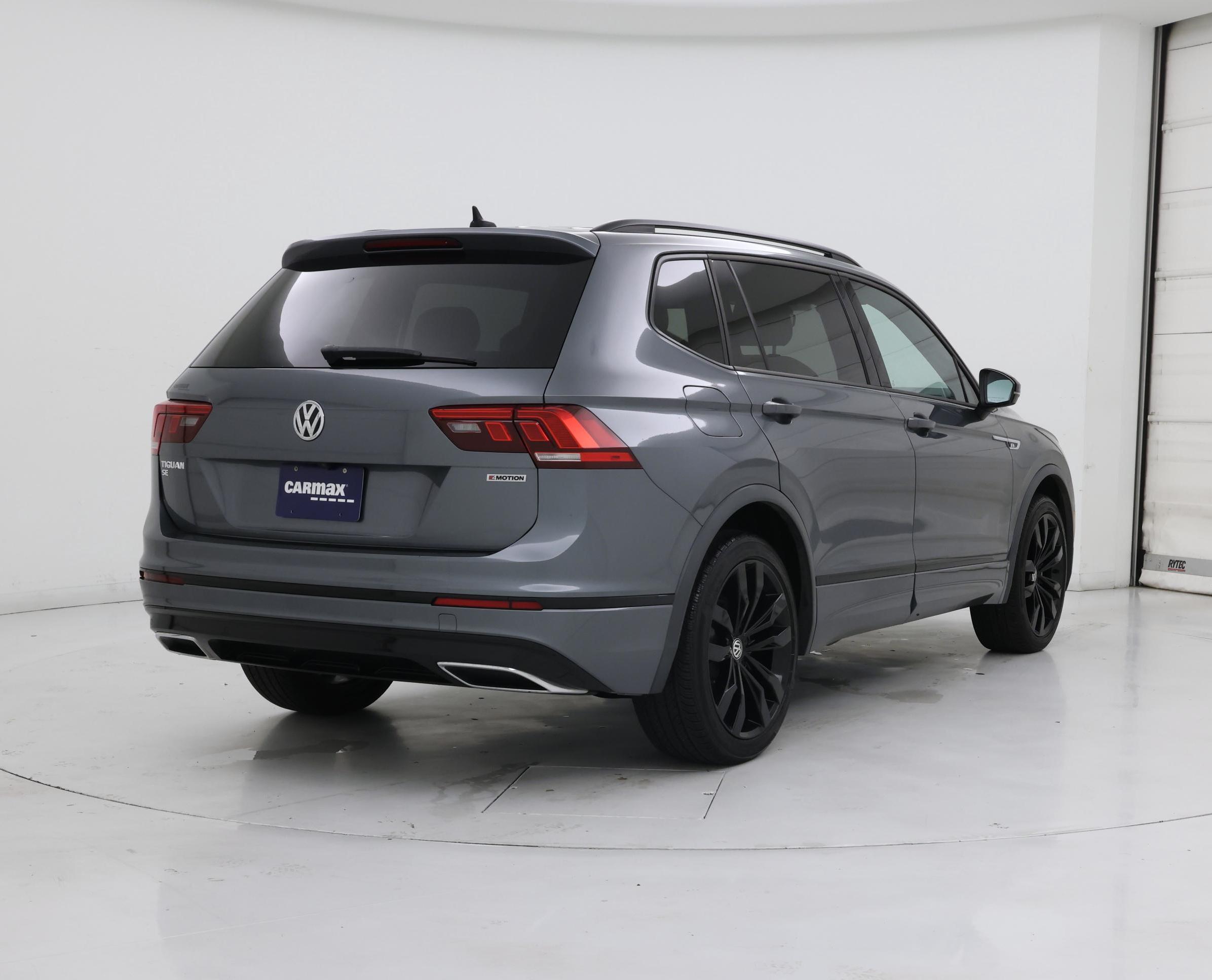 Thumbnail: 2021 Volkswagen Tiguan - 8