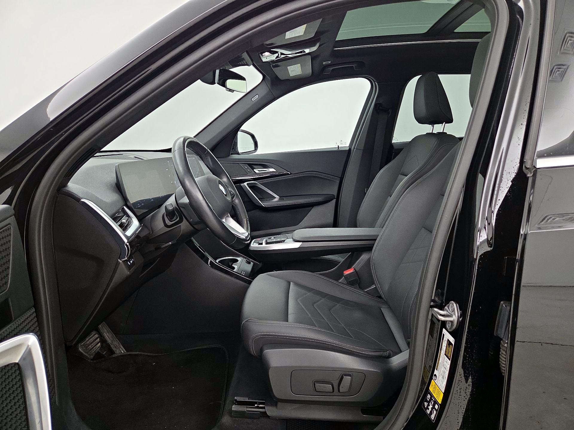 Thumbnail: 2023 BMW X1 - 11