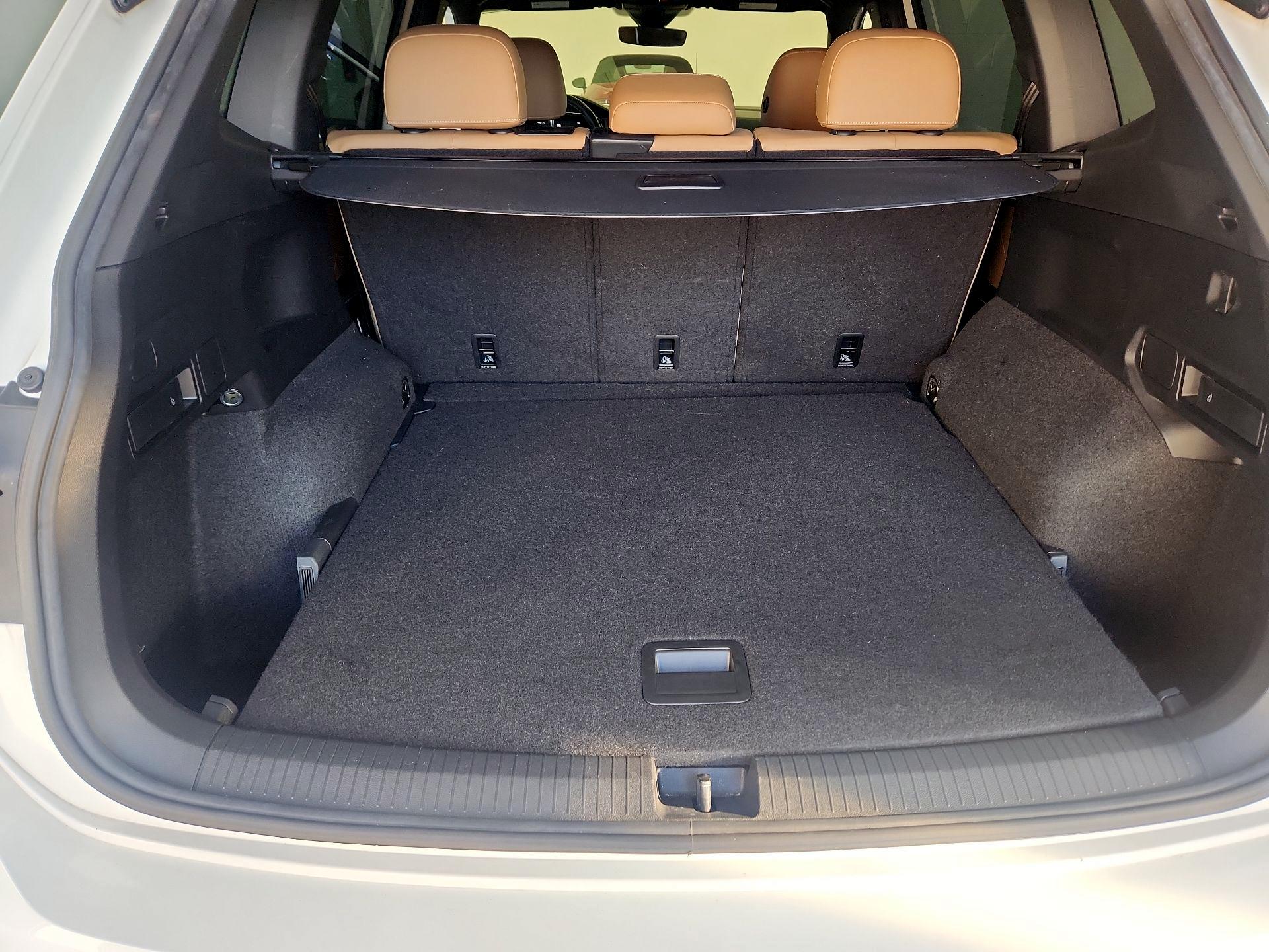 Thumbnail: 2022 Volkswagen Tiguan - 20