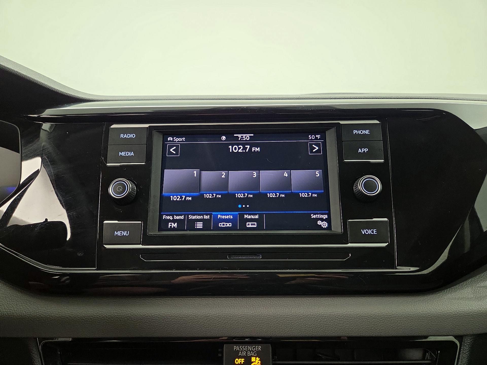 Thumbnail: 2024 Volkswagen Taos - 15