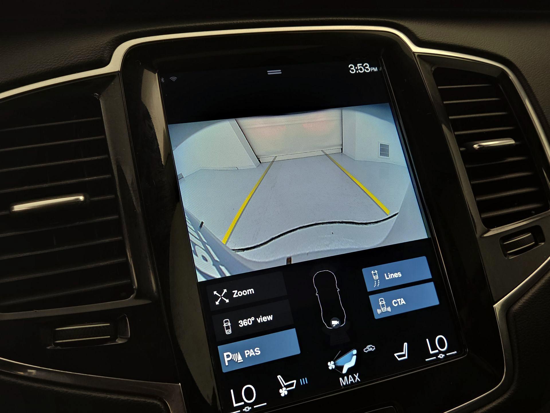 Thumbnail: 2022 Volvo XC90 - 15