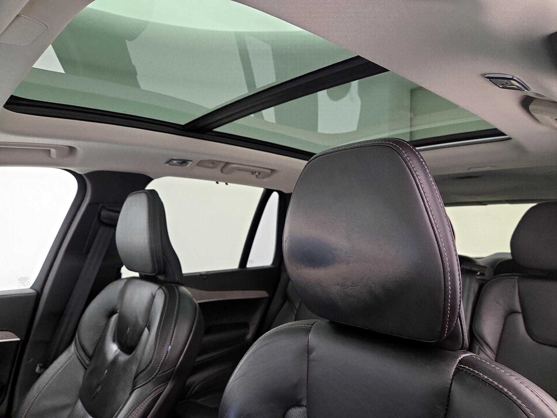 Thumbnail: 2022 Volvo XC90 - 20