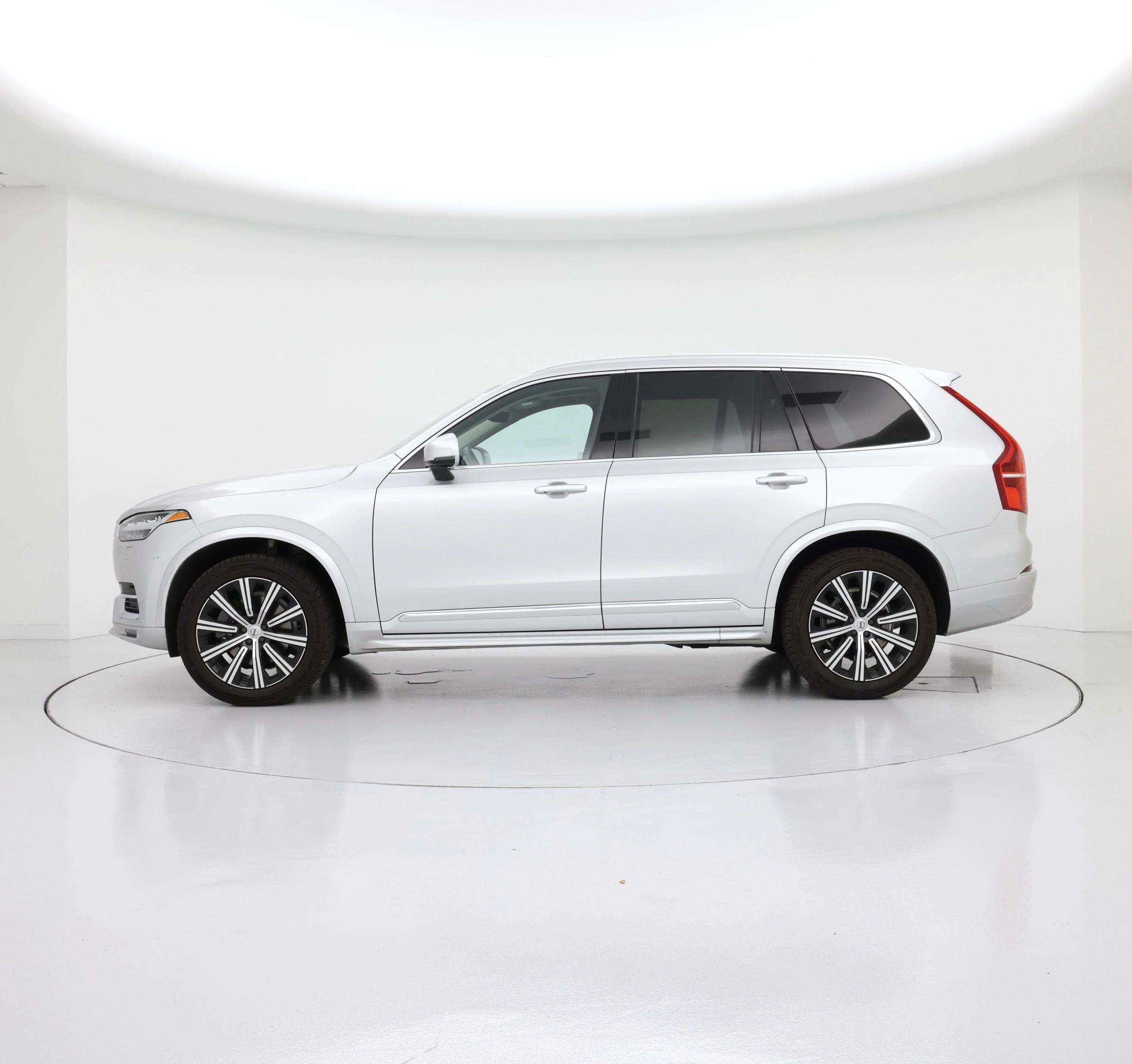 Thumbnail: 2022 Volvo XC90 - 3