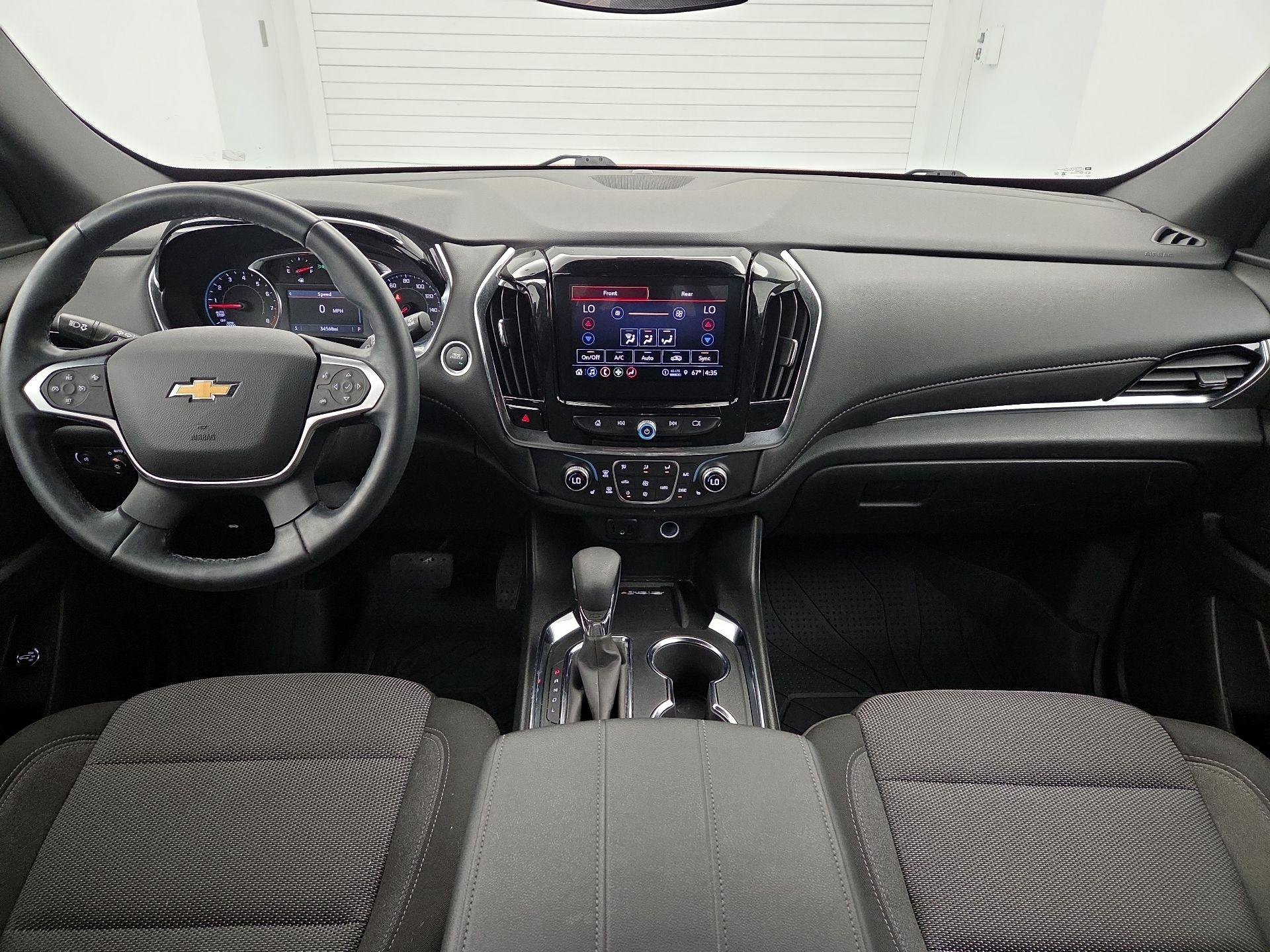 Thumbnail: 2023 Chevrolet Traverse - 9