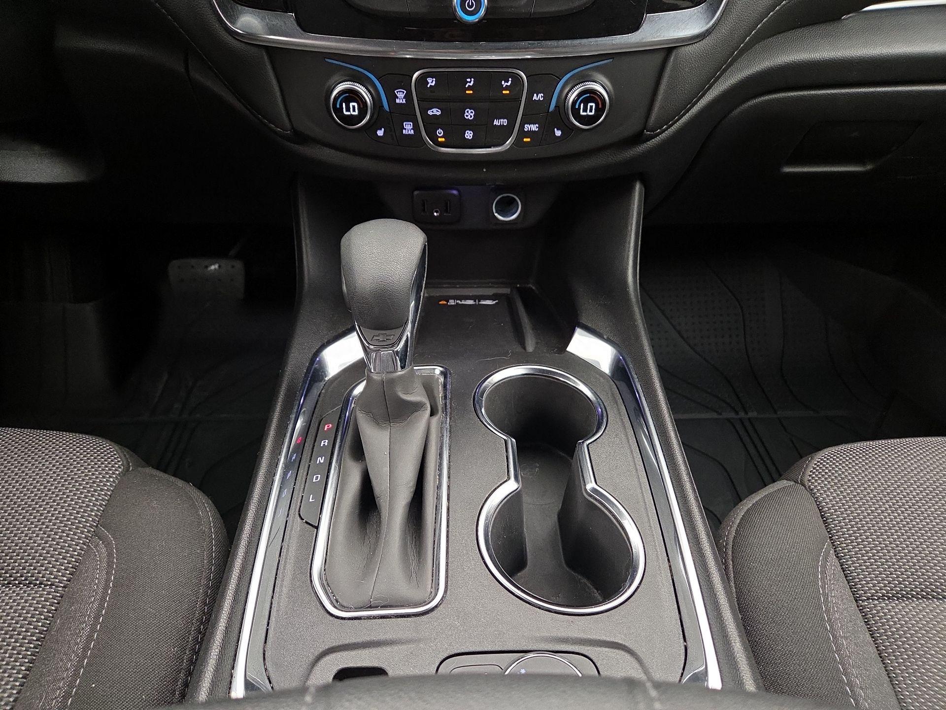 Thumbnail: 2023 Chevrolet Traverse - 17