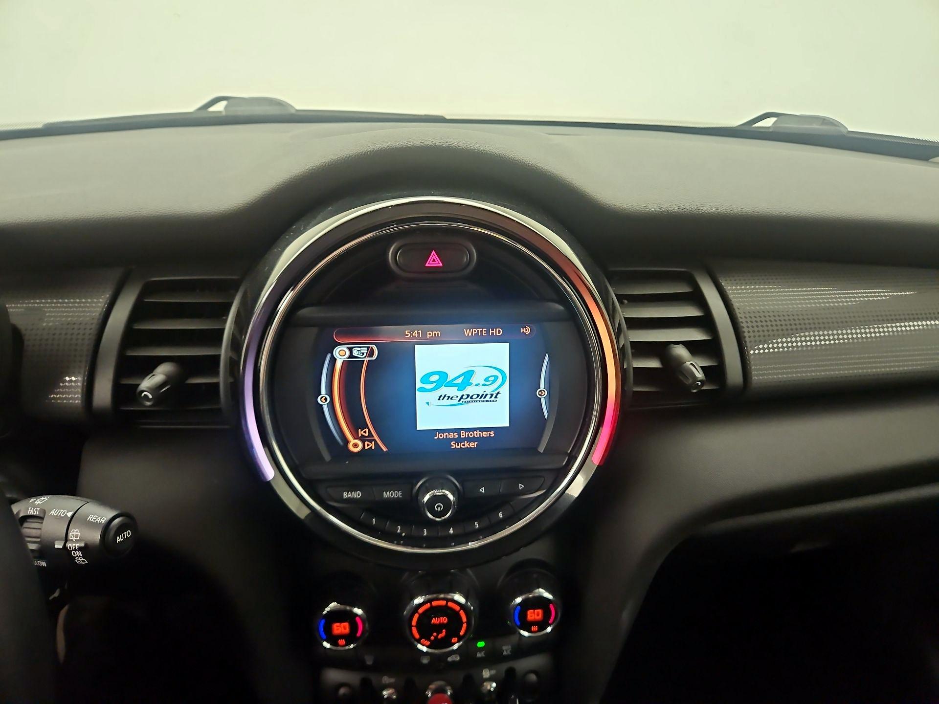 Thumbnail: 2017 MINI Cooper Hardtop - 14