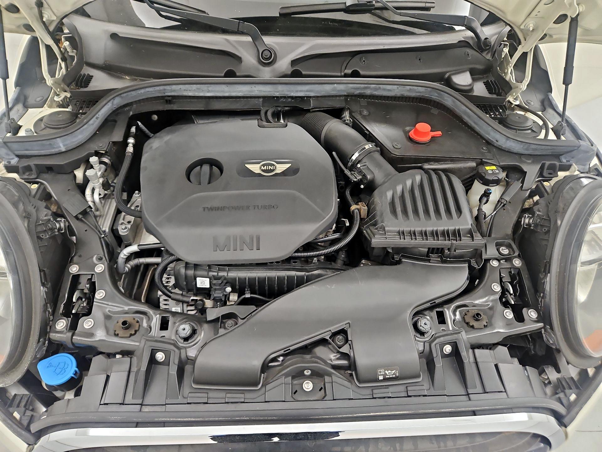 Thumbnail: 2017 MINI Cooper Hardtop - 19