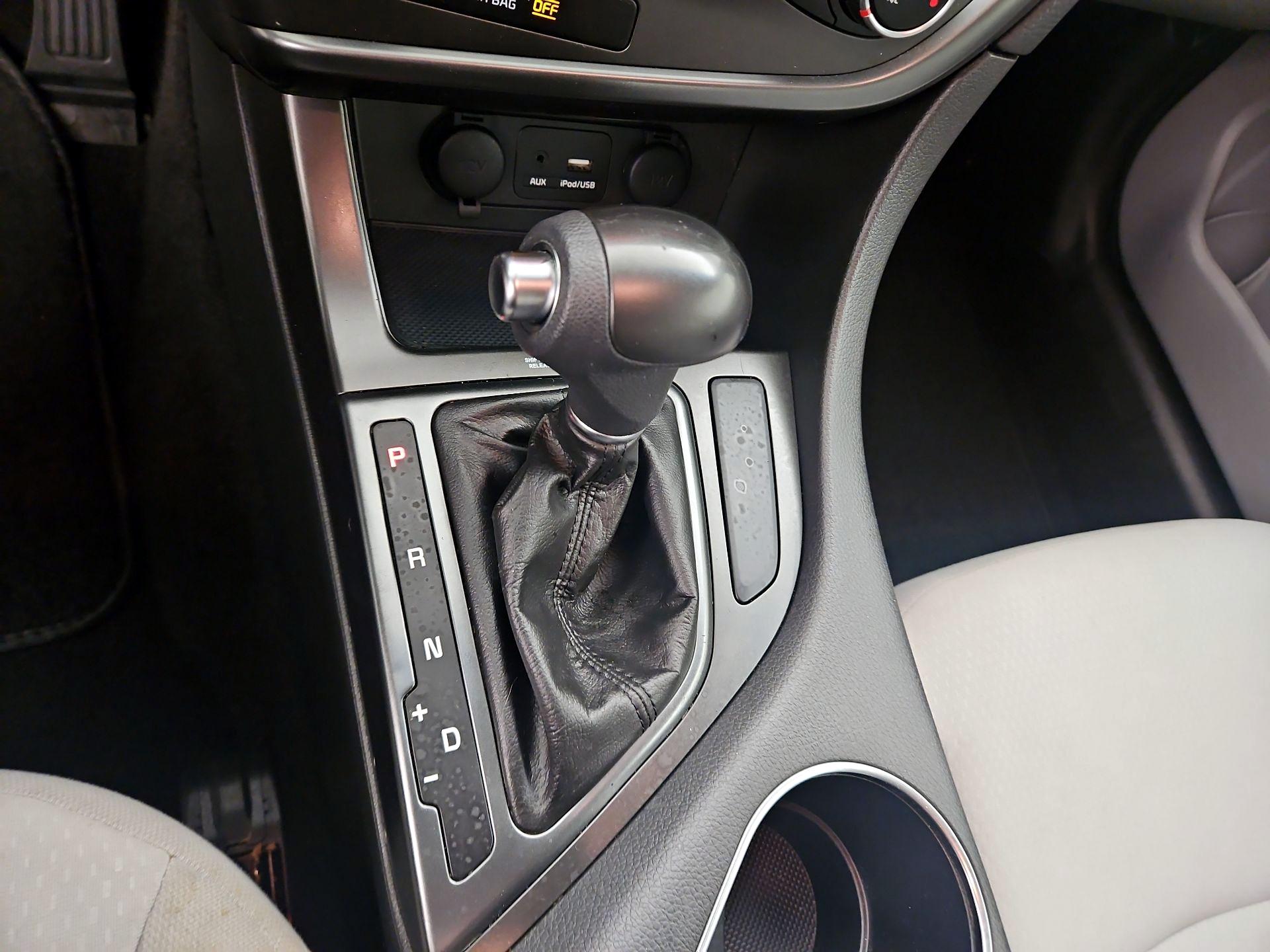 Thumbnail: 2015 Kia Optima - 16