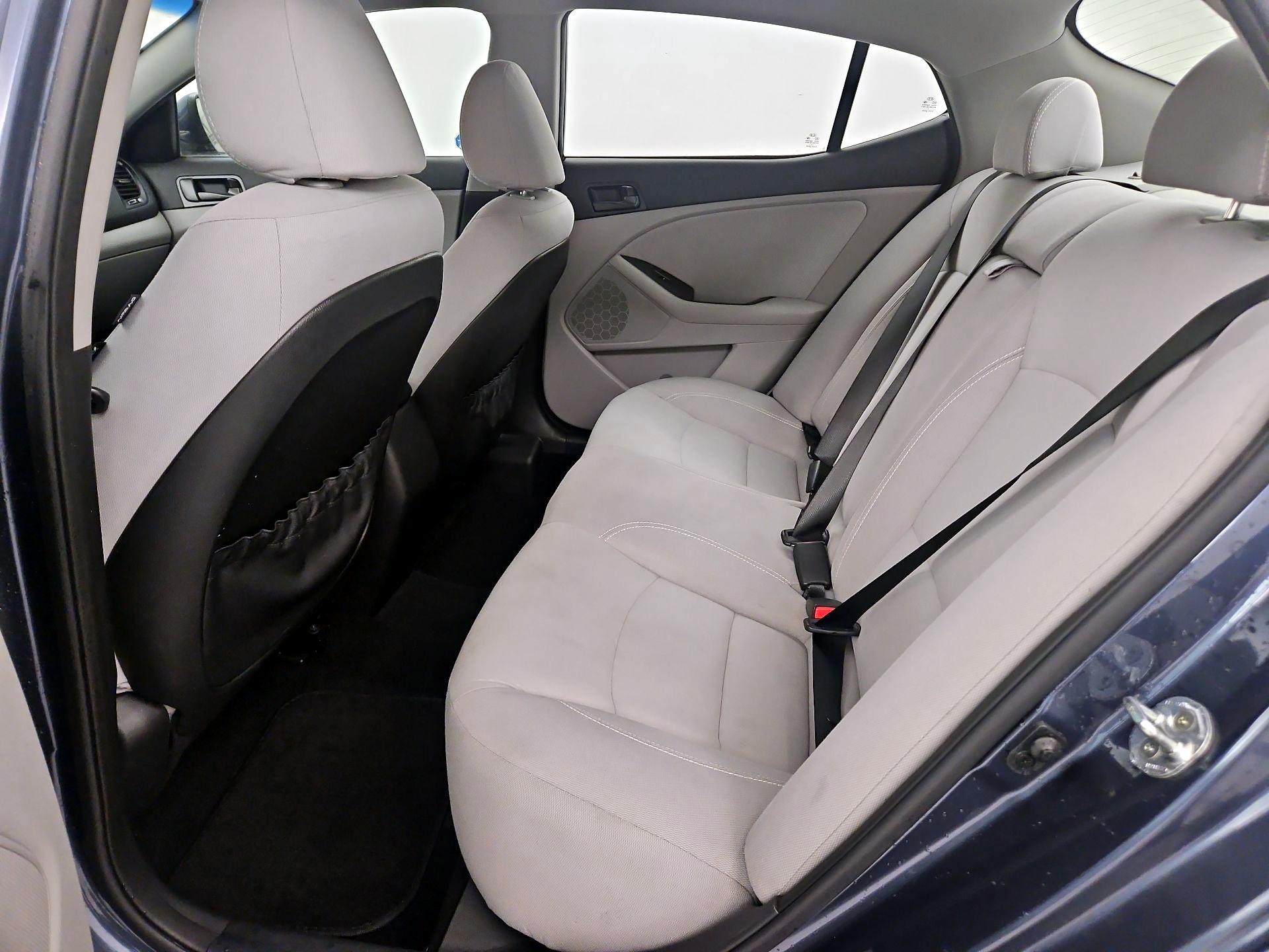 Thumbnail: 2015 Kia Optima - 18