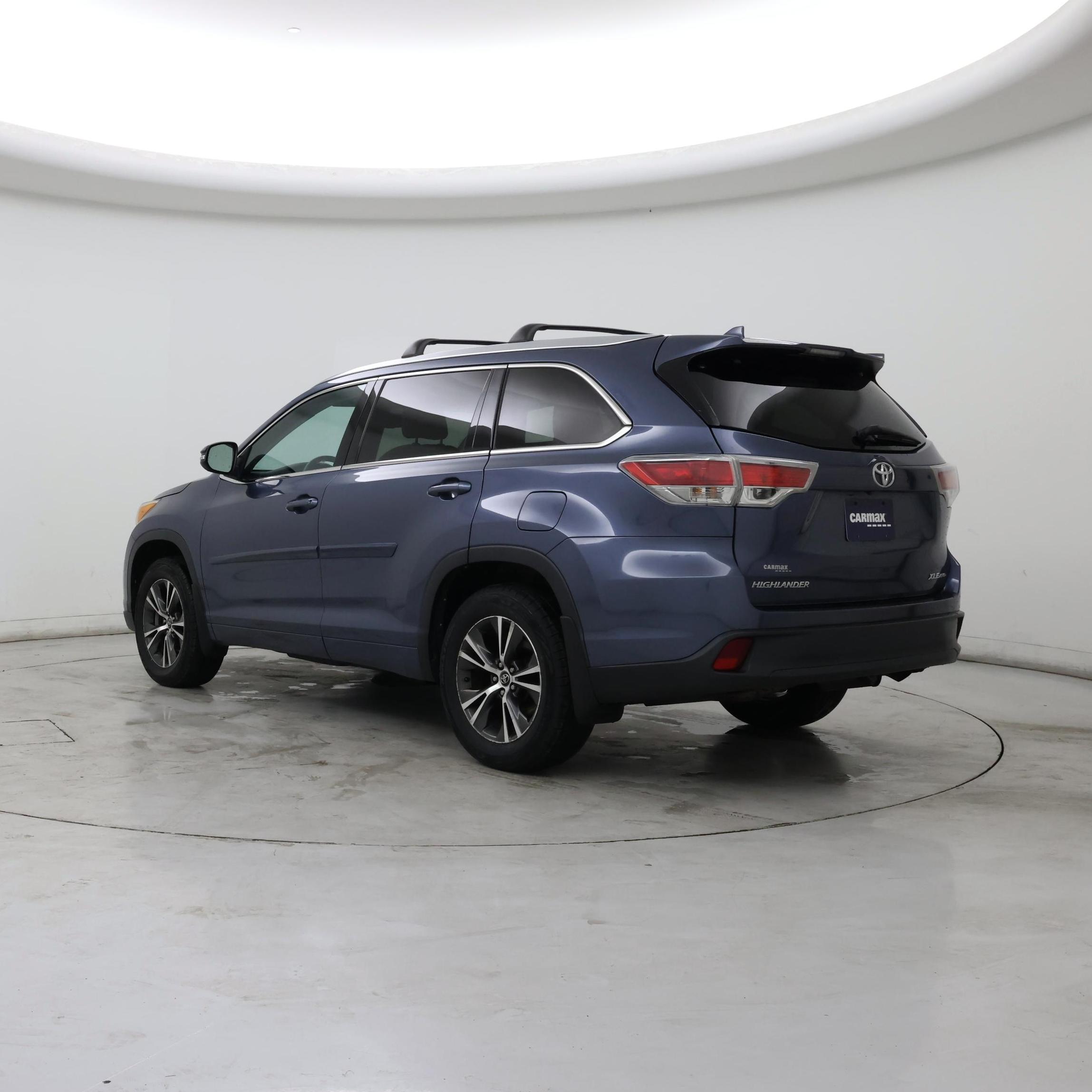 Thumbnail: 2016 Toyota Highlander - 2