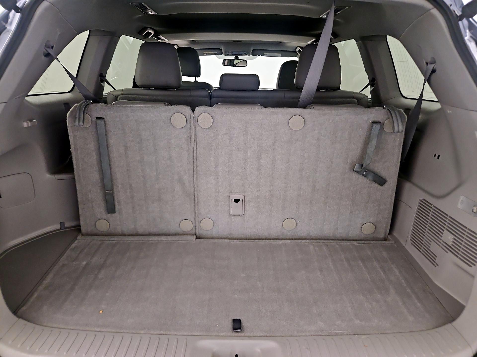 Thumbnail: 2016 Toyota Highlander - 20