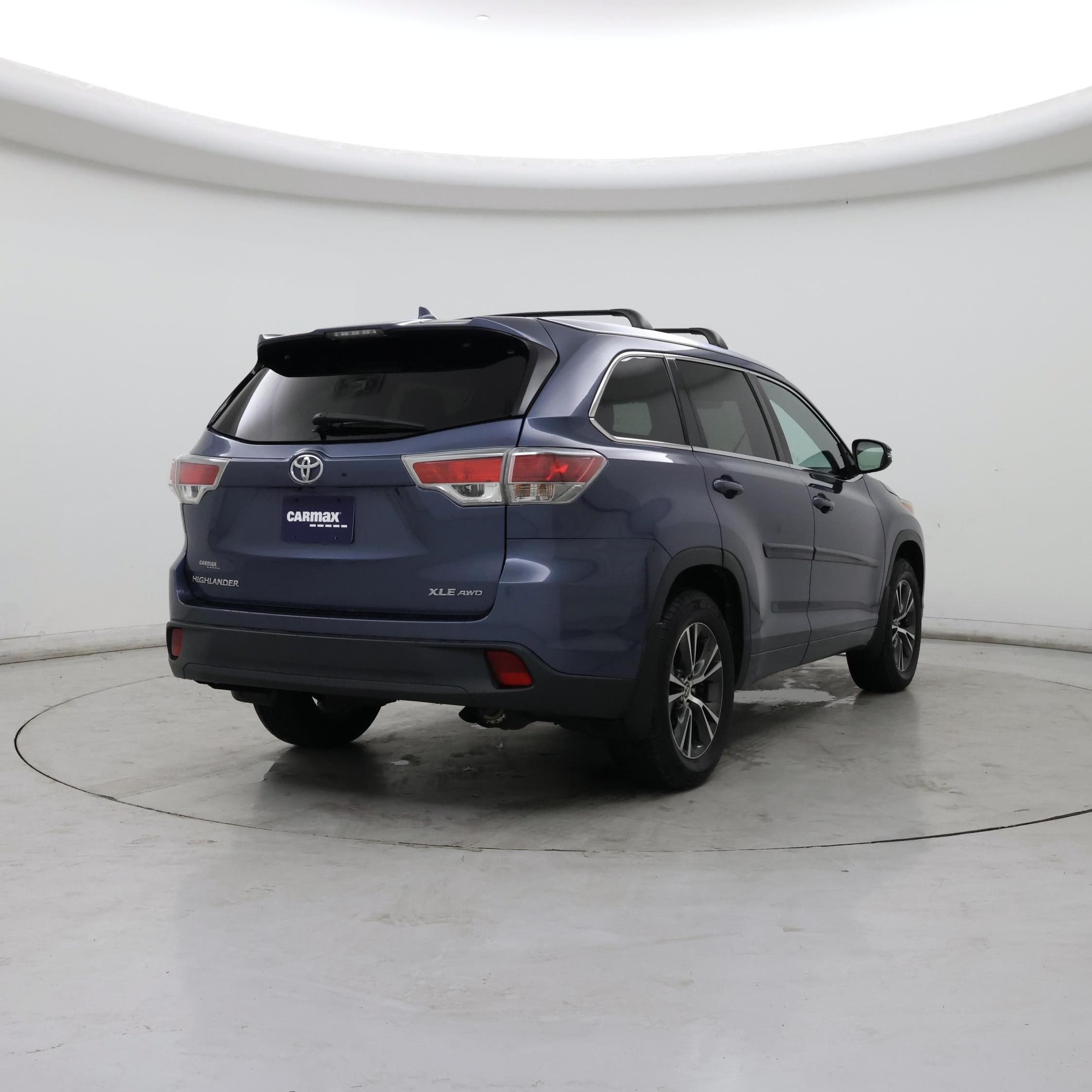 Thumbnail: 2016 Toyota Highlander - 8