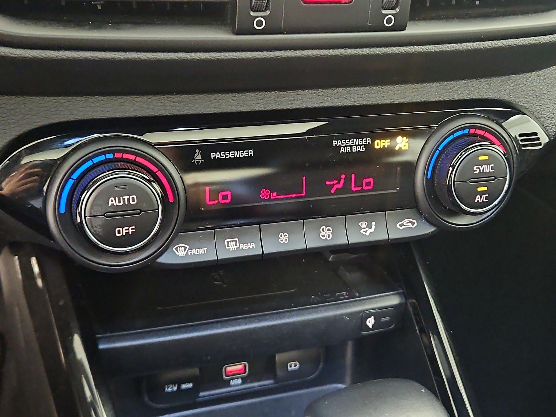 Thumbnail: 2023 Kia Forte - 17