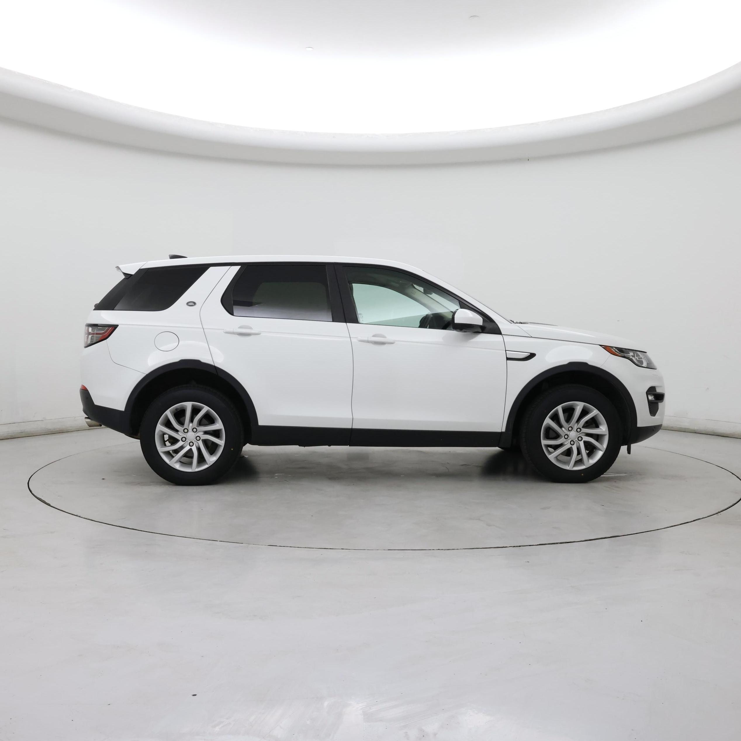 Thumbnail: 2018 Land Rover Discovery Sport - 7