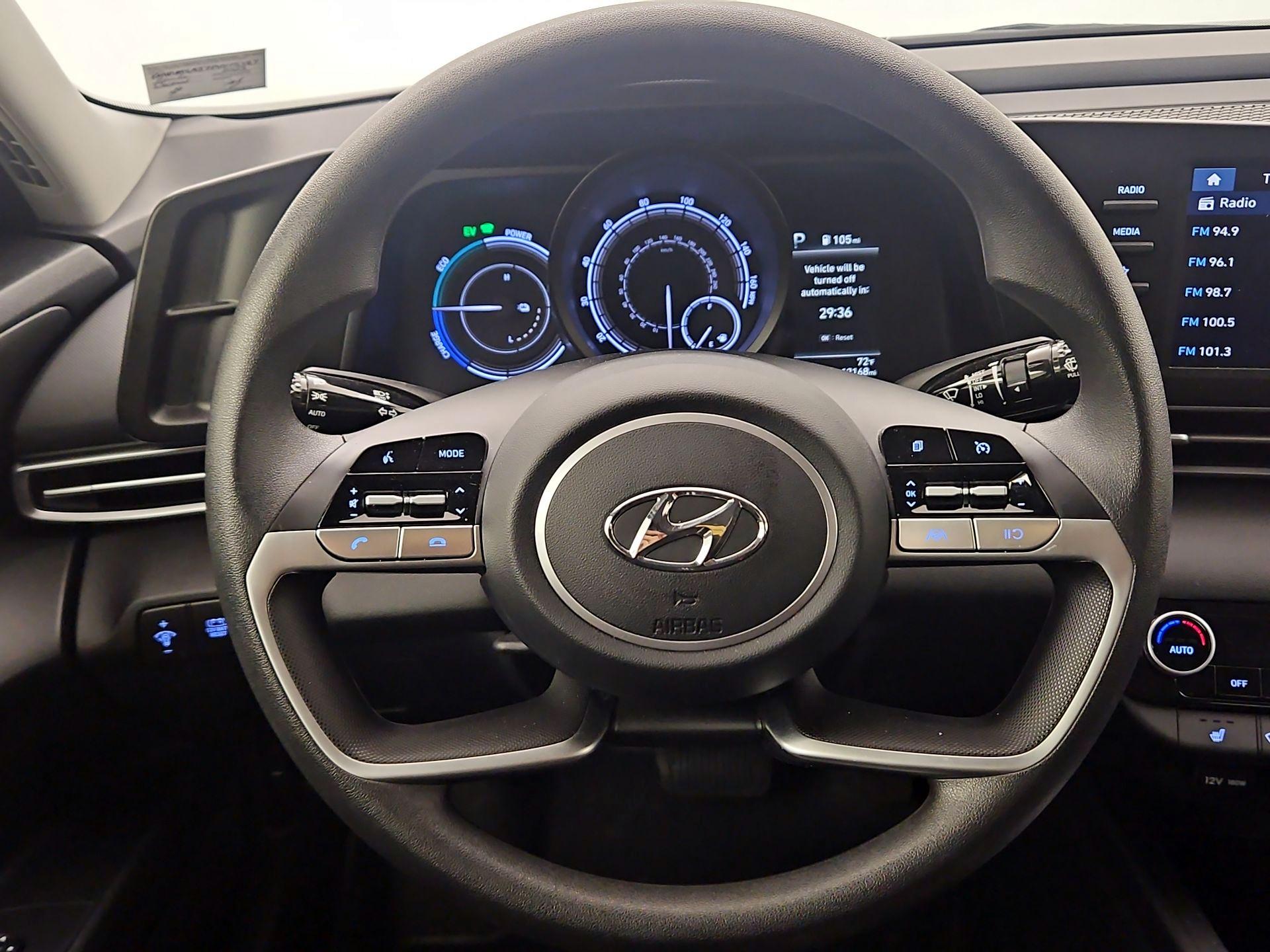Thumbnail: 2023 Hyundai Elantra - 10