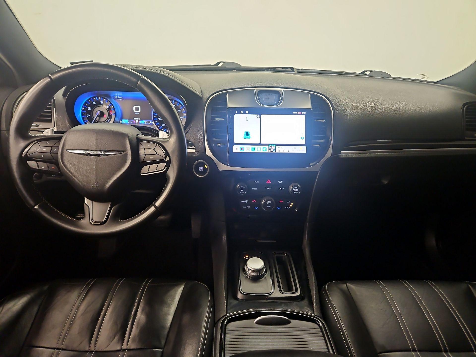 Thumbnail: 2018 Chrysler 300 - 9