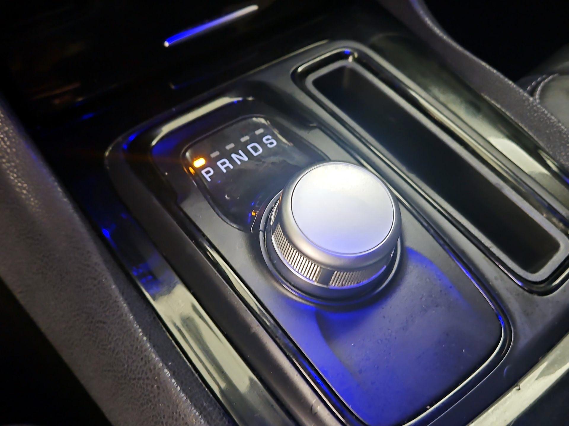 Thumbnail: 2018 Chrysler 300 - 17