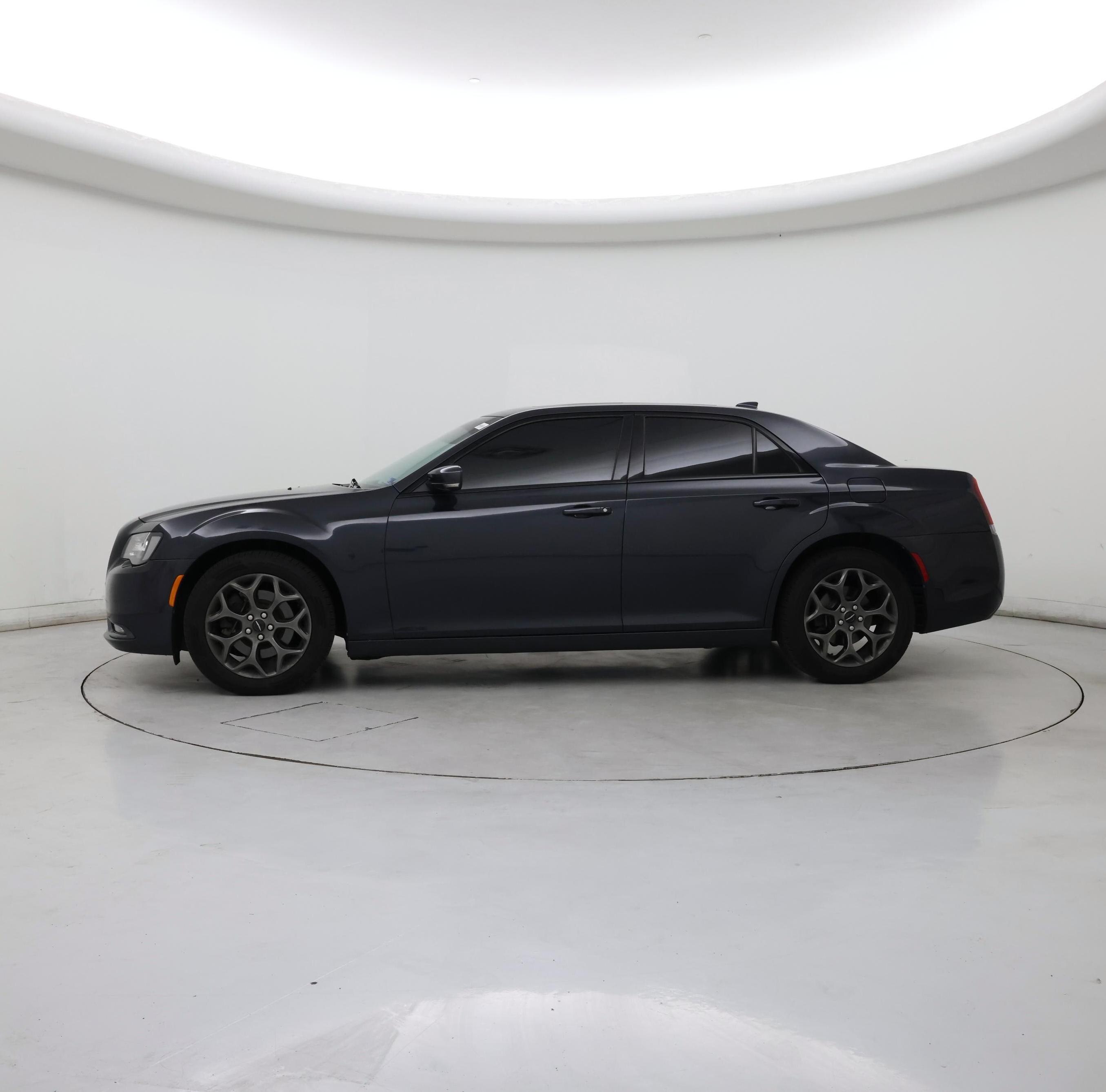 Thumbnail: 2018 Chrysler 300 - 3