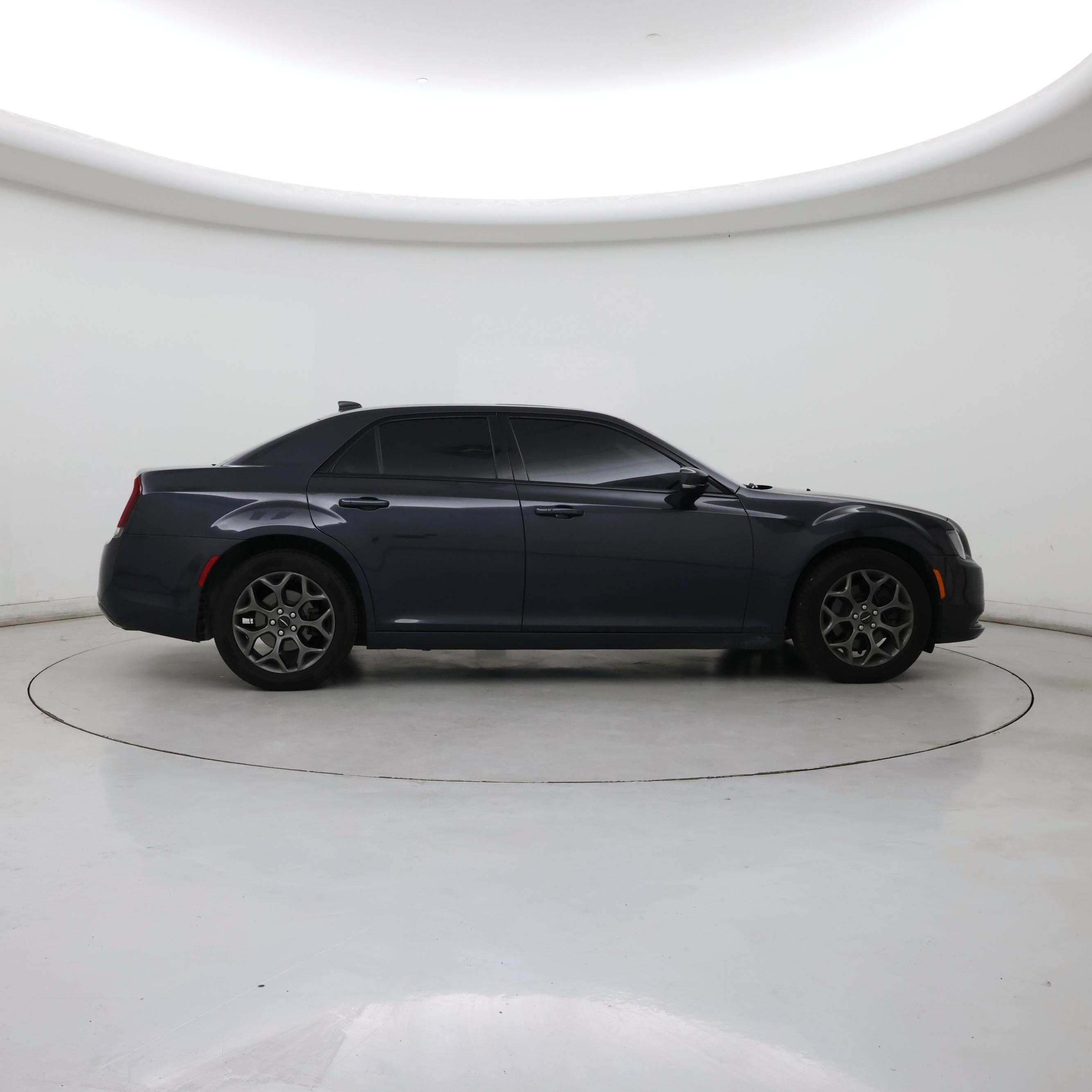 Thumbnail: 2018 Chrysler 300 - 7