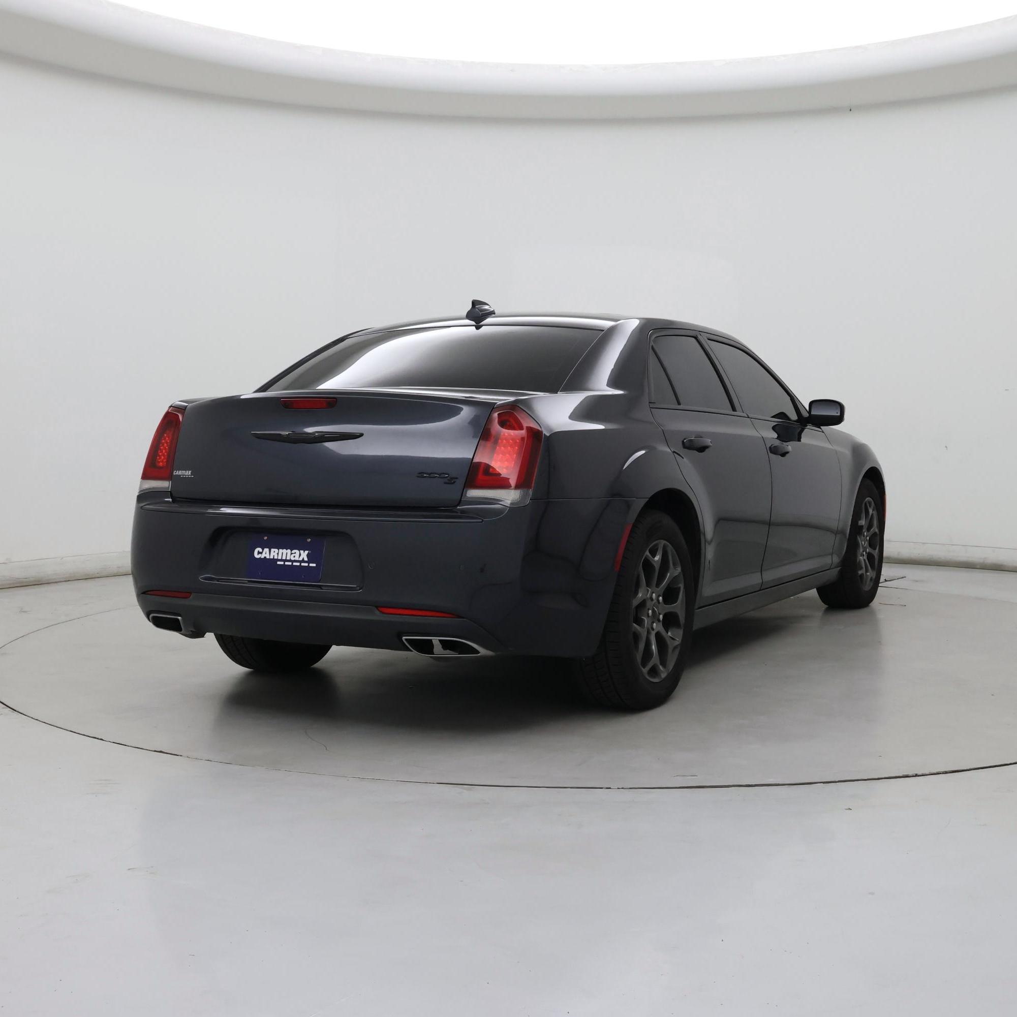 Thumbnail: 2018 Chrysler 300 - 8