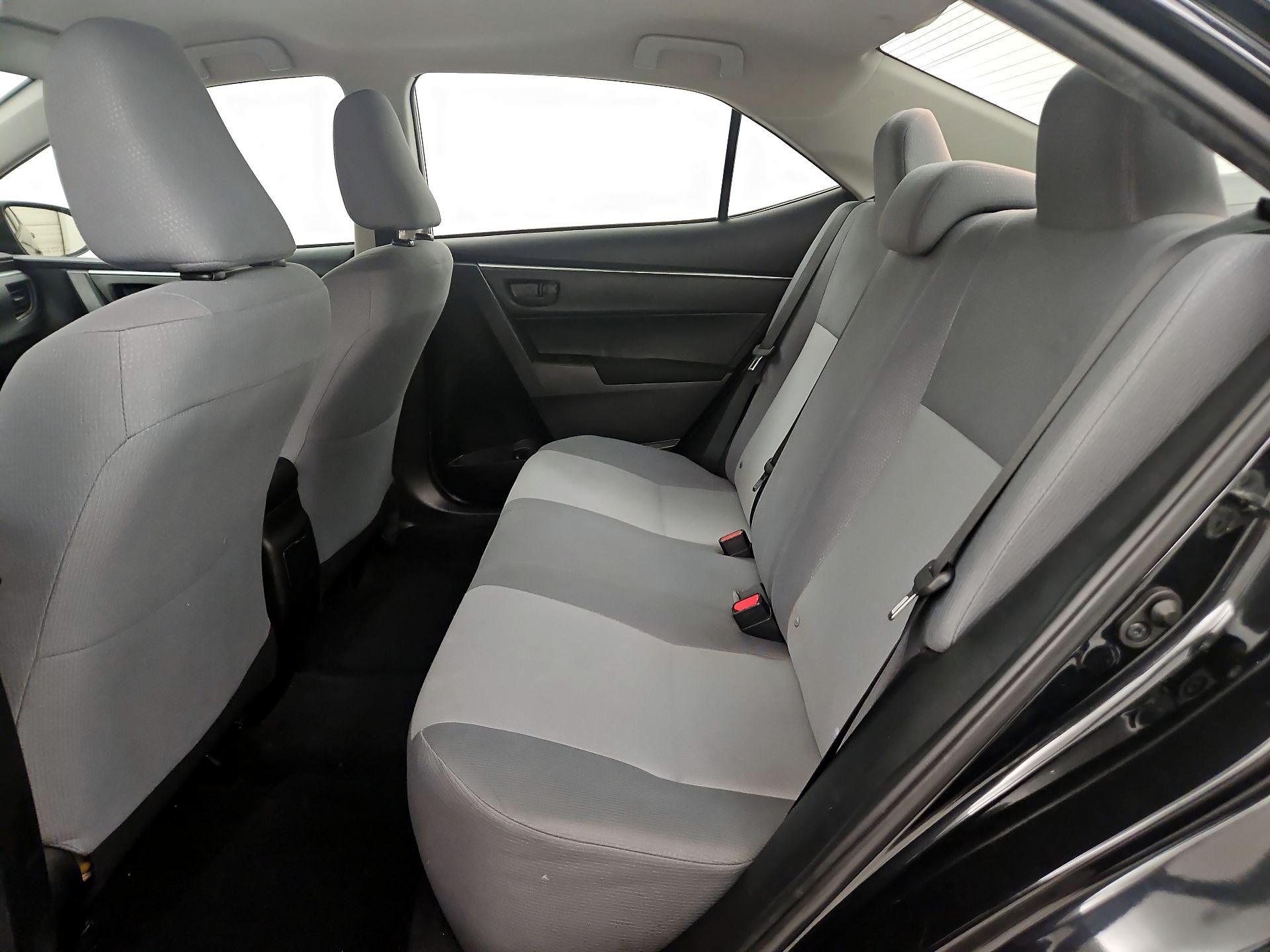 Thumbnail: 2015 Toyota Corolla - 18