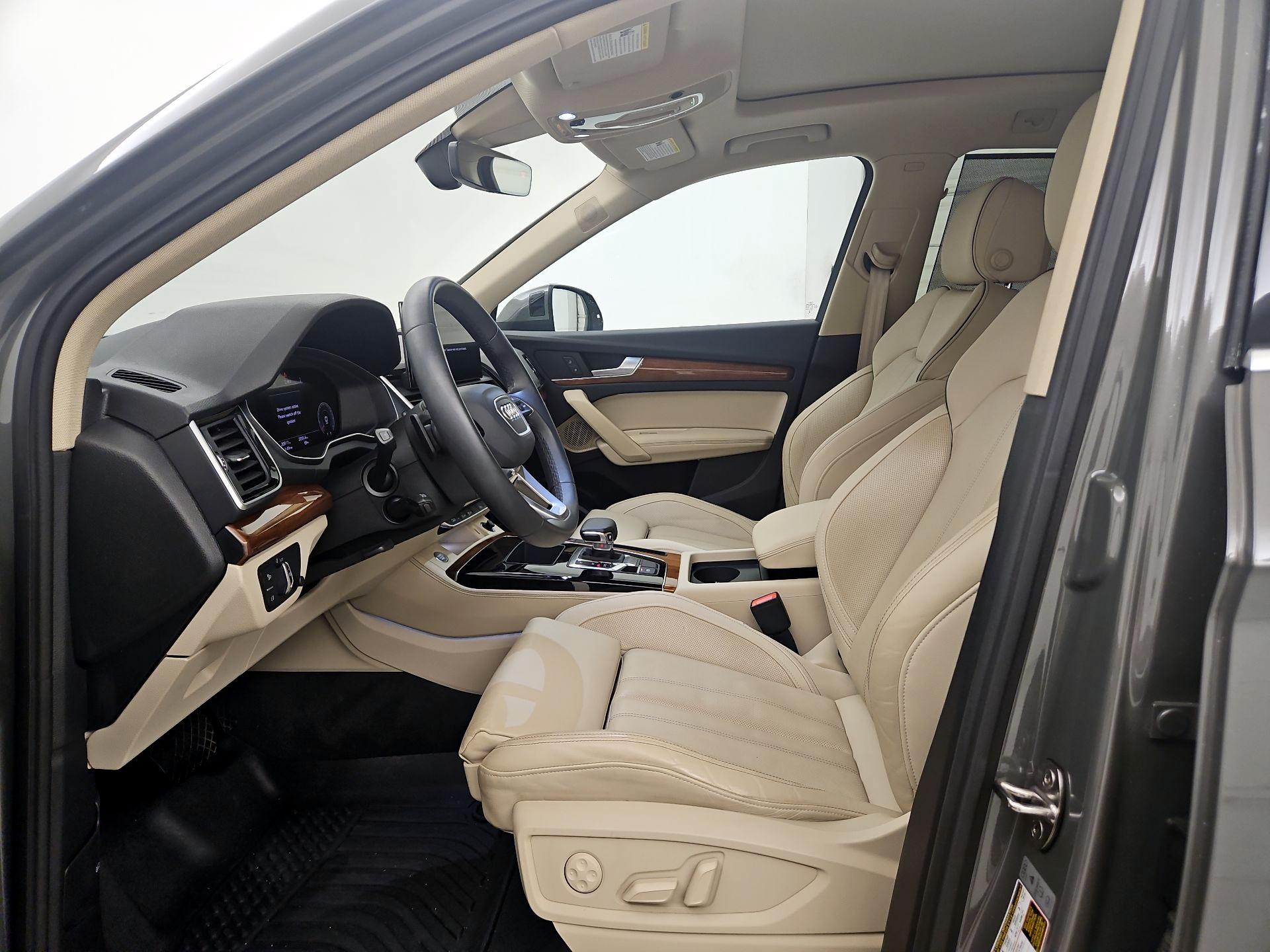 Thumbnail: 2023 Audi Q5 - 11