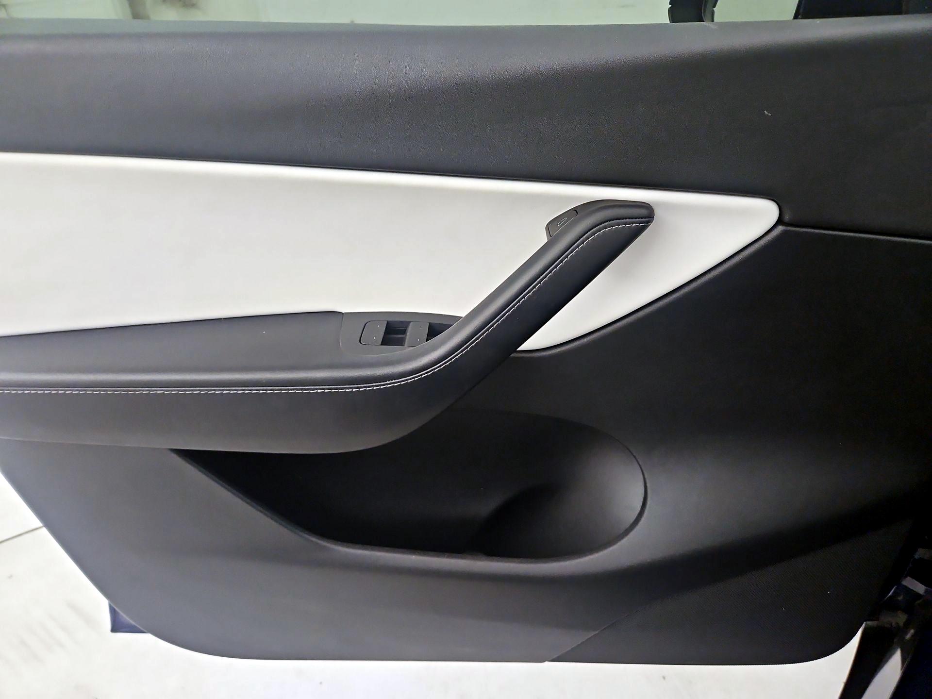 Thumbnail: 2021 Tesla Model Y - 12