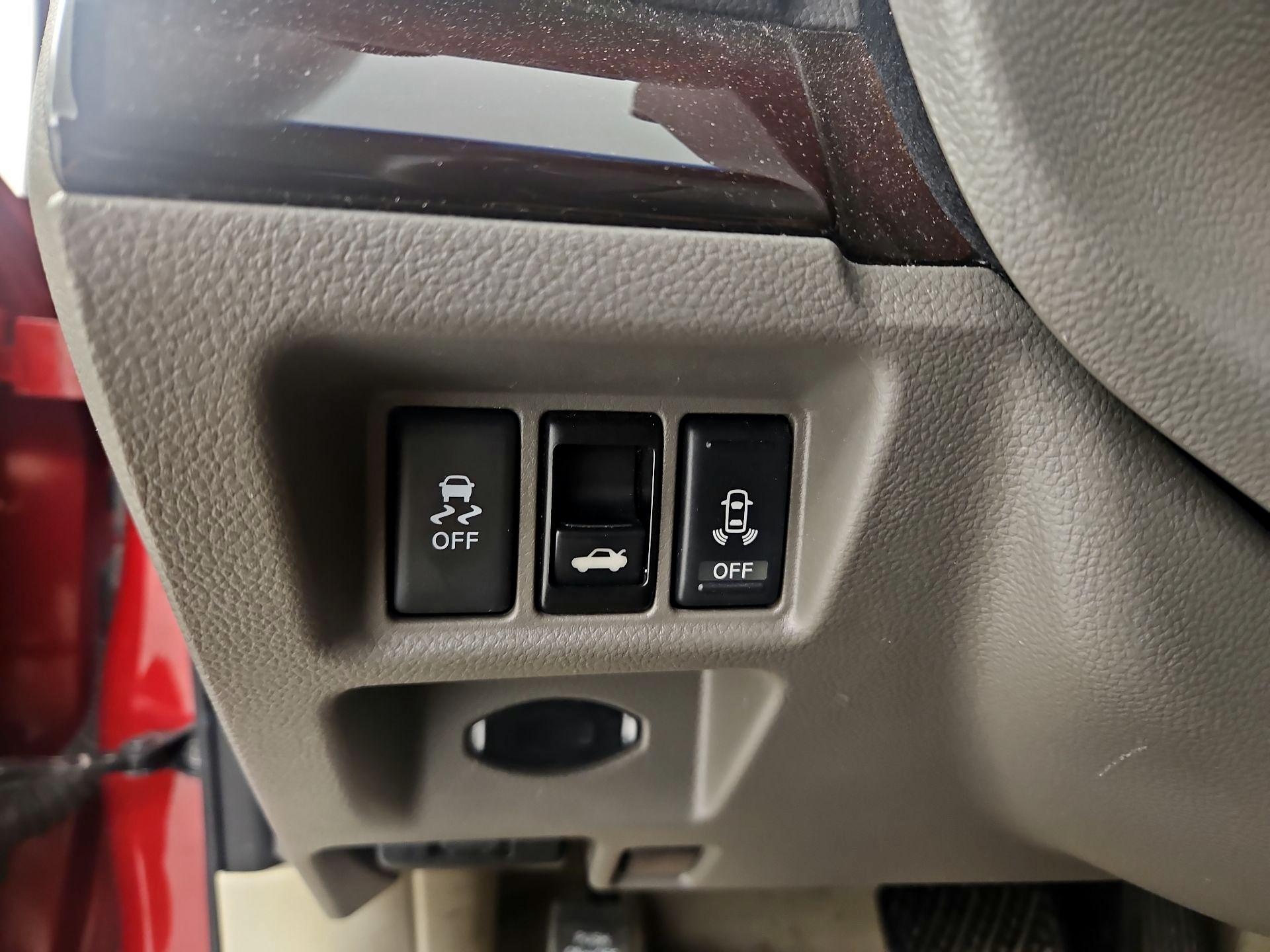 Thumbnail: 2014 INFINITI Q60 - 13