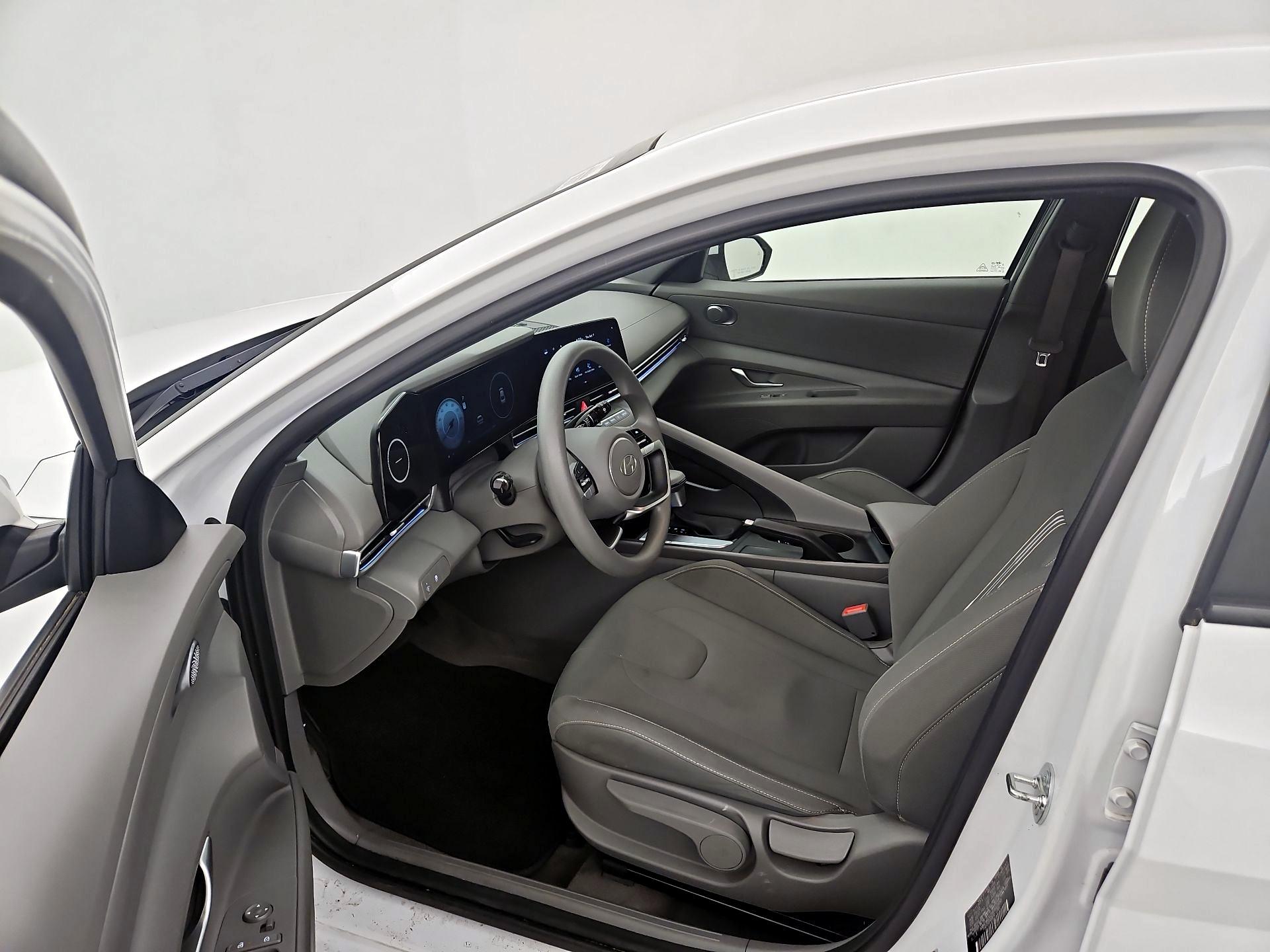 Thumbnail: 2024 Hyundai Elantra - 11