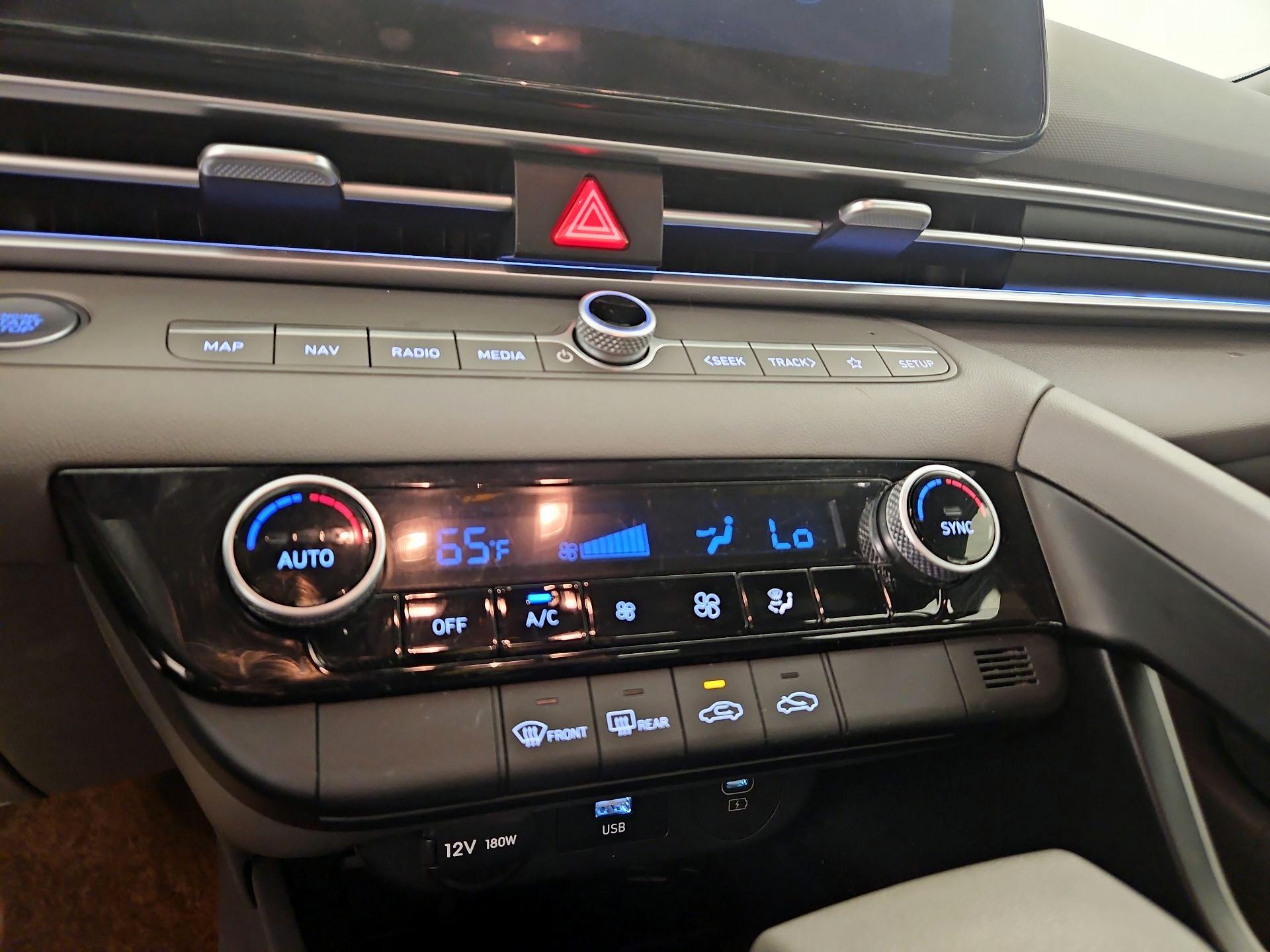 Thumbnail: 2024 Hyundai Elantra - 17