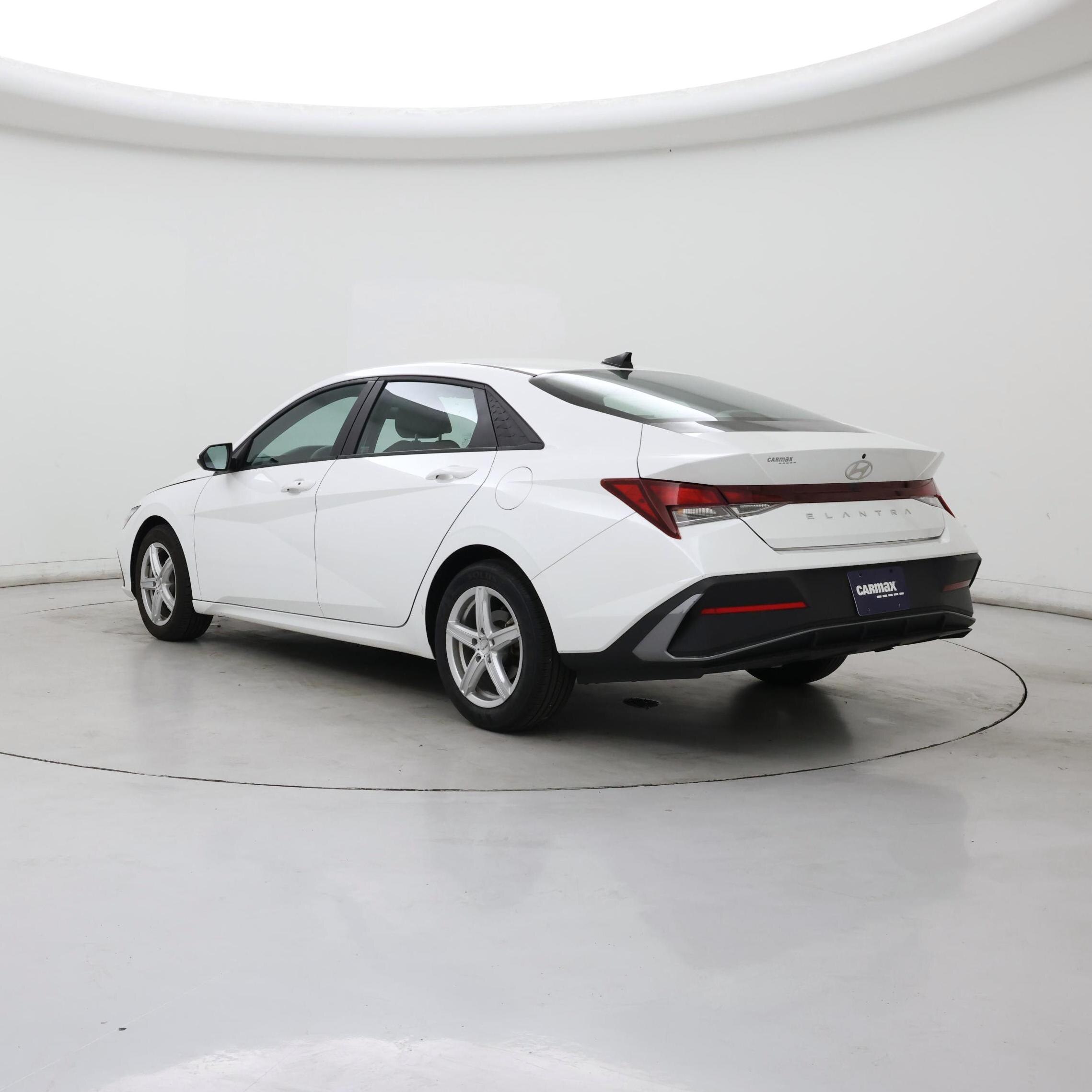 Thumbnail: 2024 Hyundai Elantra - 2