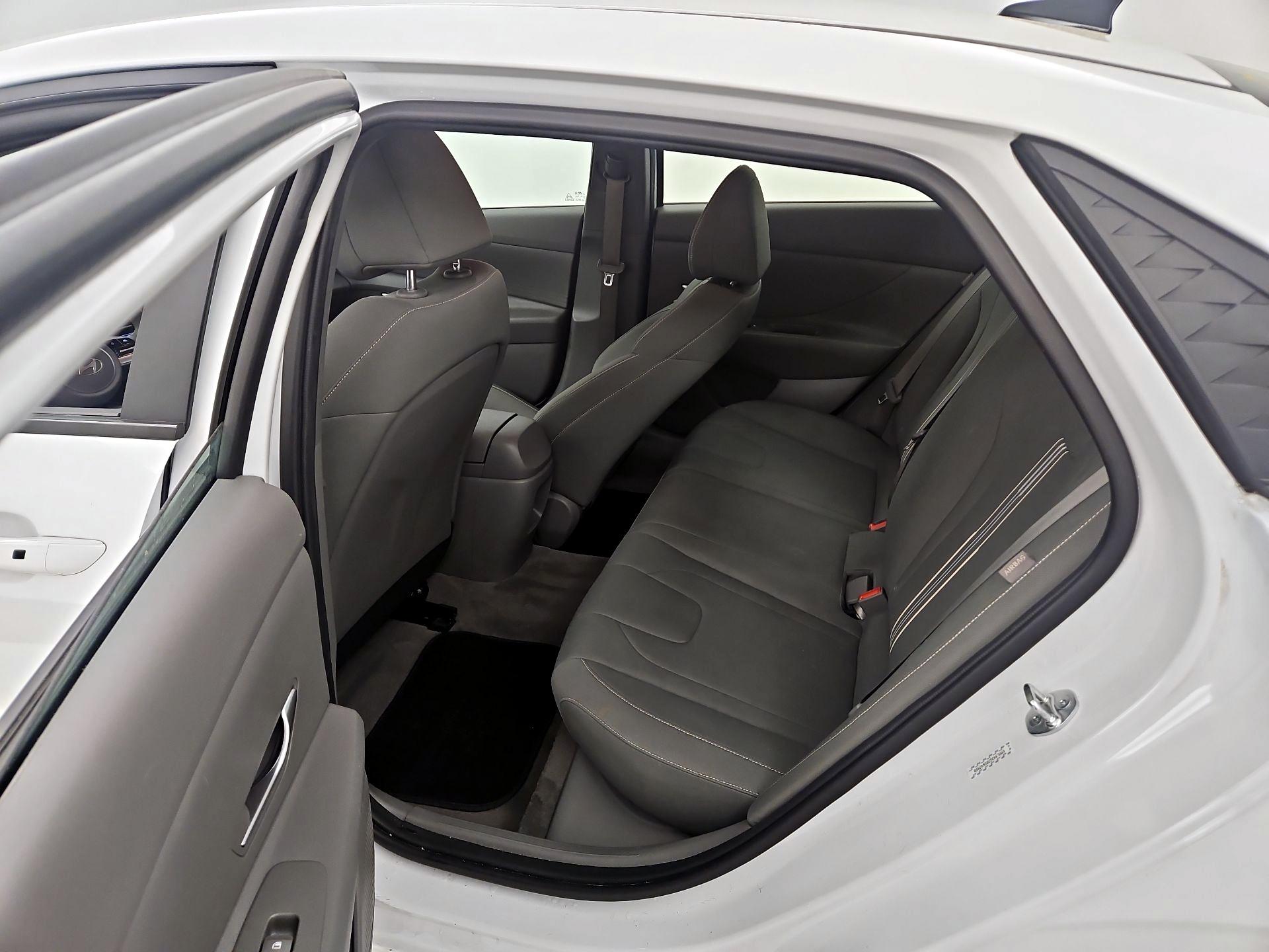 Thumbnail: 2024 Hyundai Elantra - 20