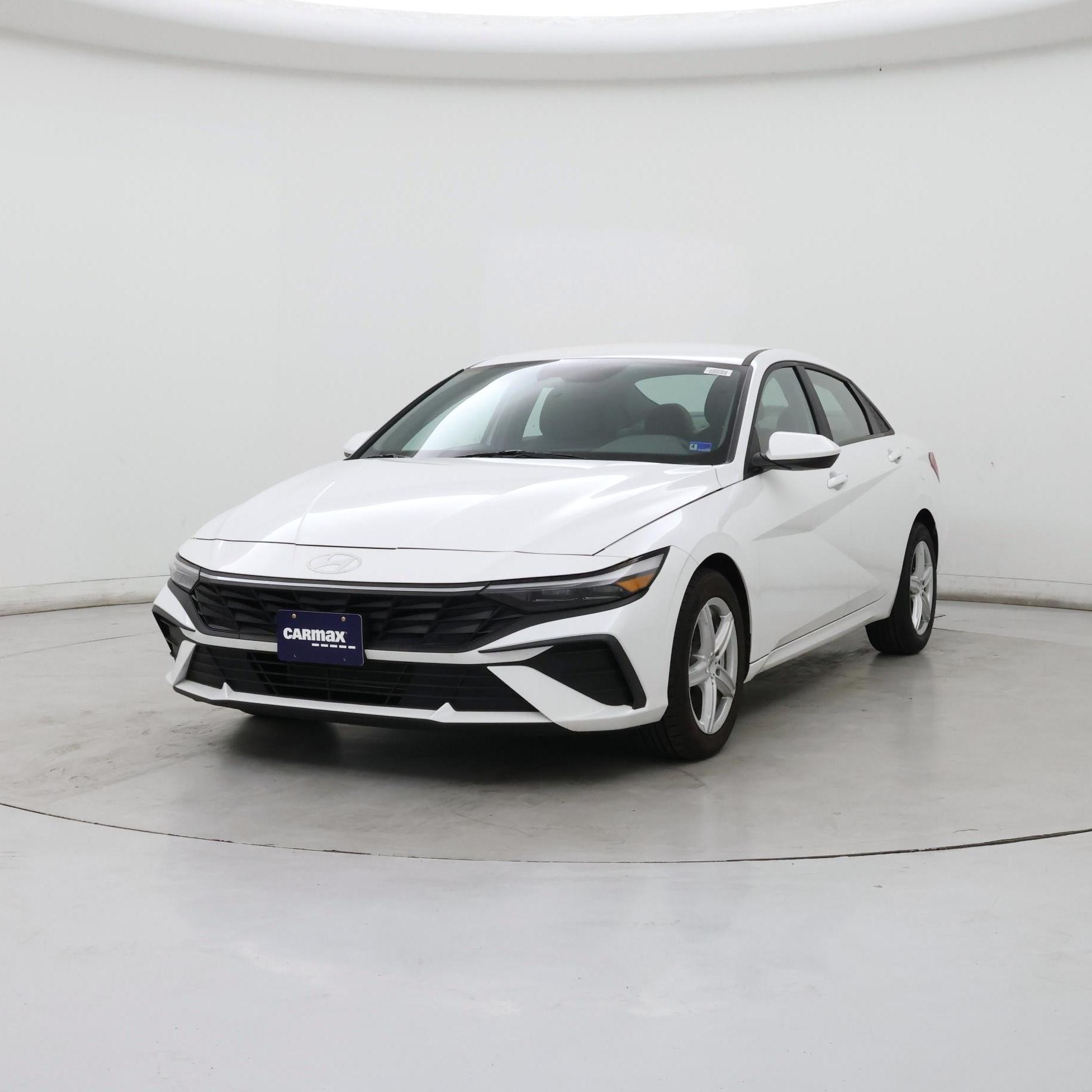 Thumbnail: 2024 Hyundai Elantra - 4