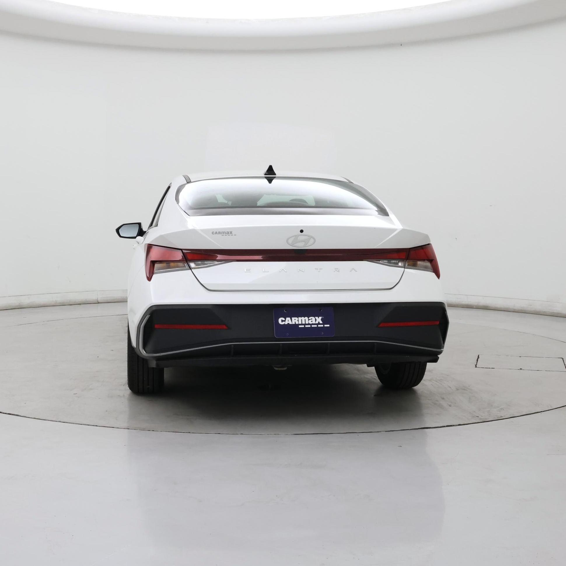 Thumbnail: 2024 Hyundai Elantra - 6