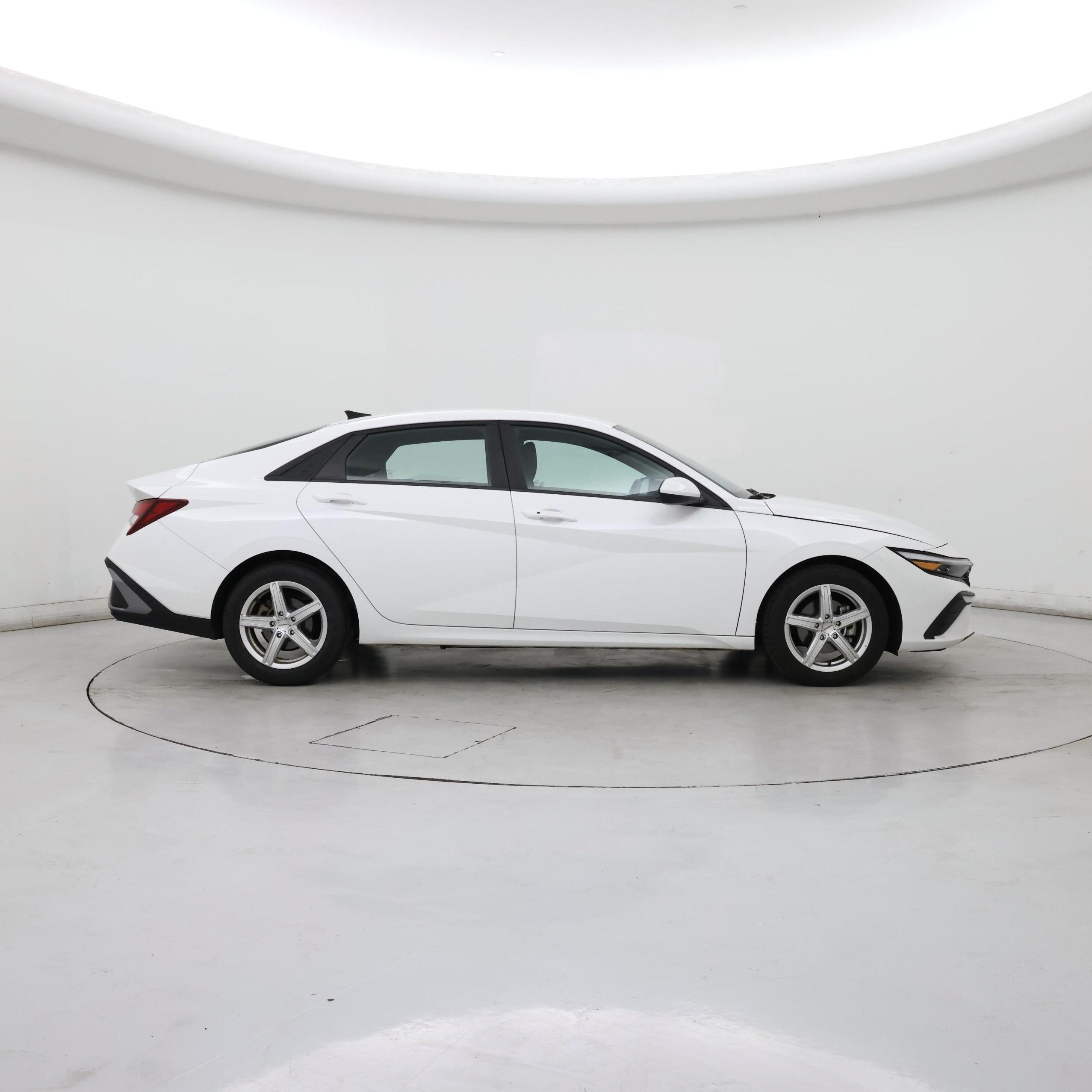 Thumbnail: 2024 Hyundai Elantra - 7