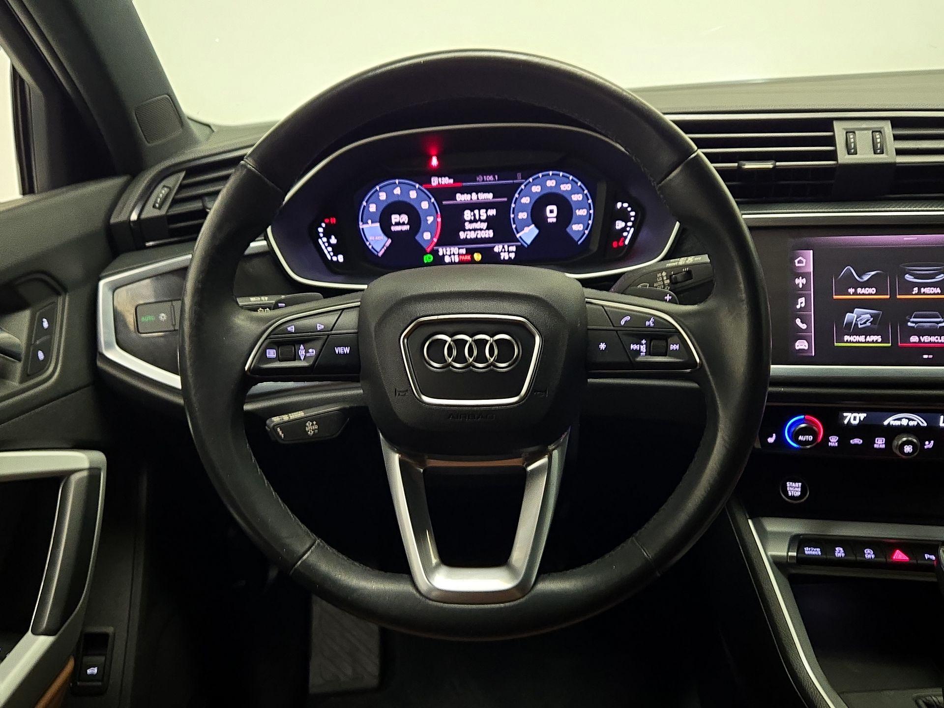 Thumbnail: 2021 Audi Q3 - 10