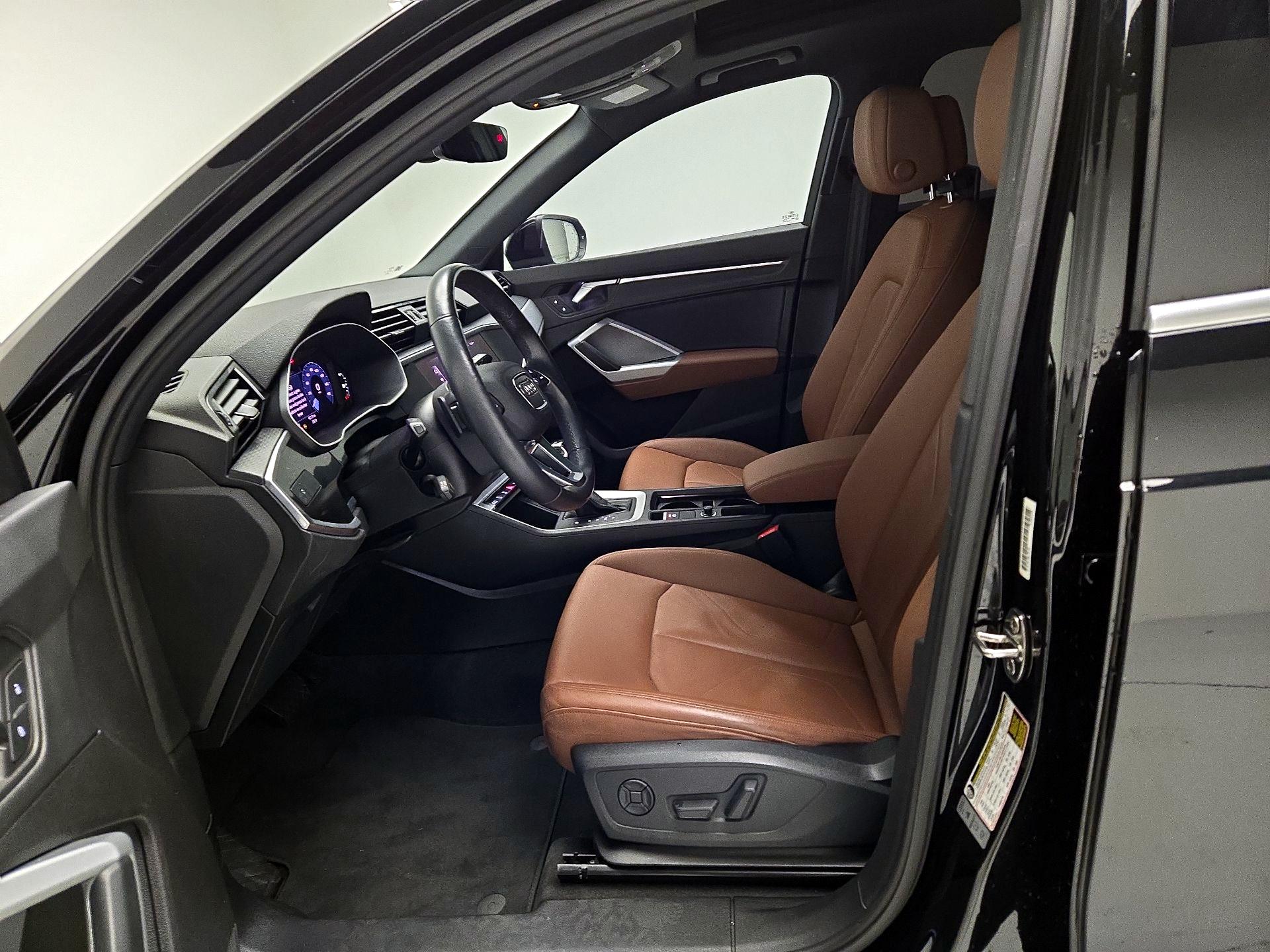 Thumbnail: 2021 Audi Q3 - 11