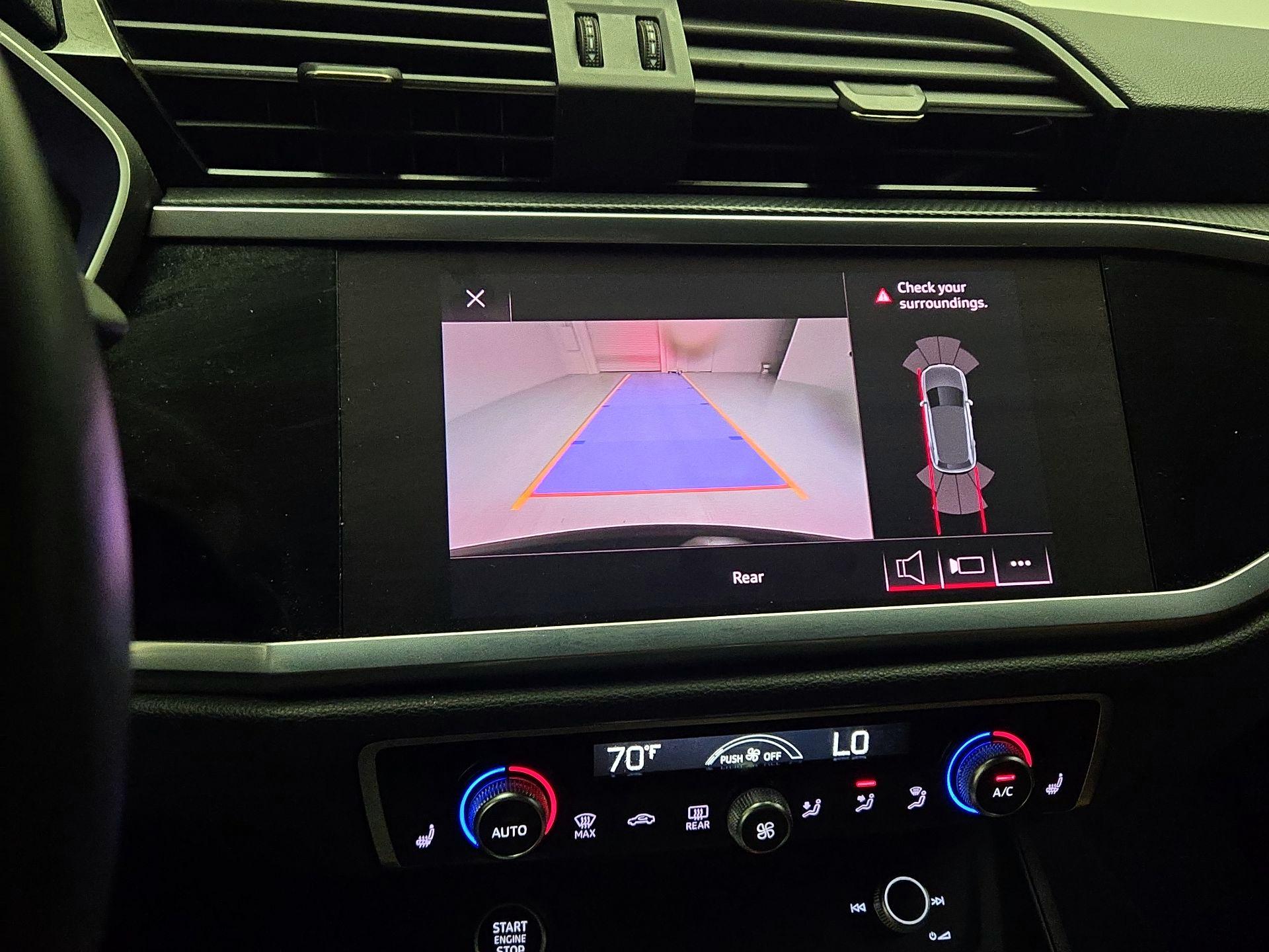 Thumbnail: 2021 Audi Q3 - 14