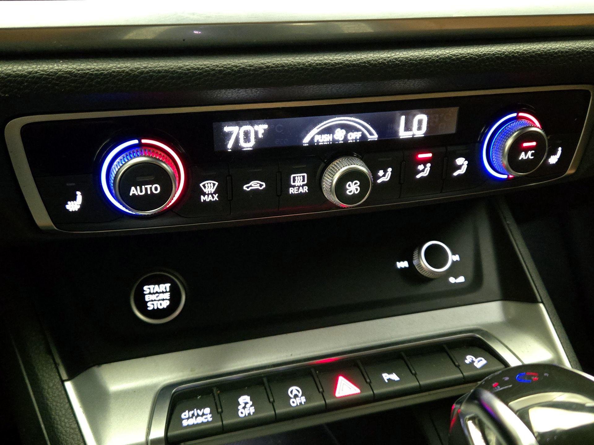 Thumbnail: 2021 Audi Q3 - 16