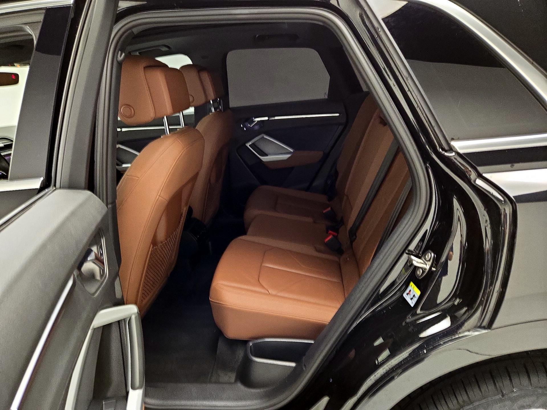 Thumbnail: 2021 Audi Q3 - 20