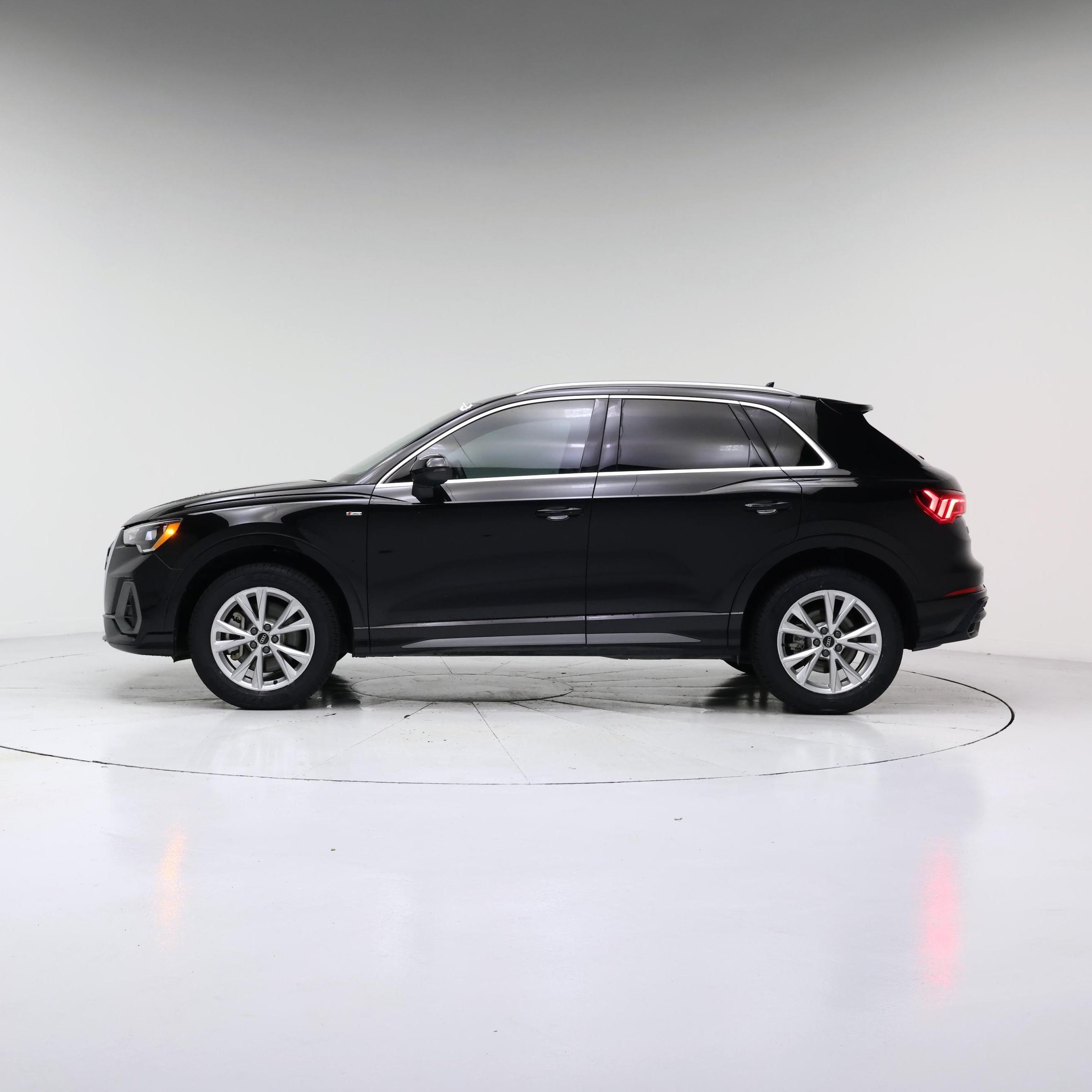 Thumbnail: 2021 Audi Q3 - 3