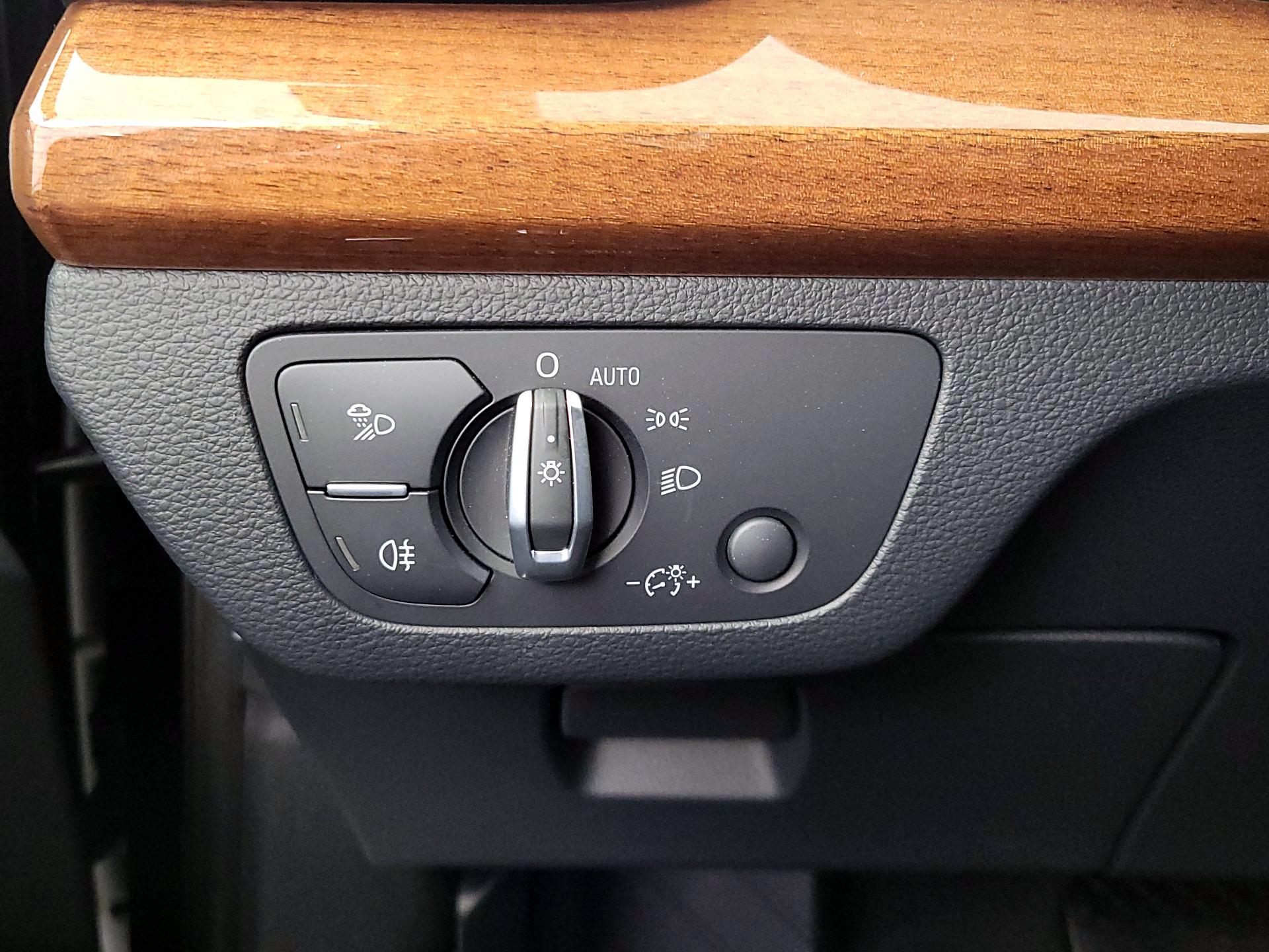 Thumbnail: 2022 Audi Q5 - 13