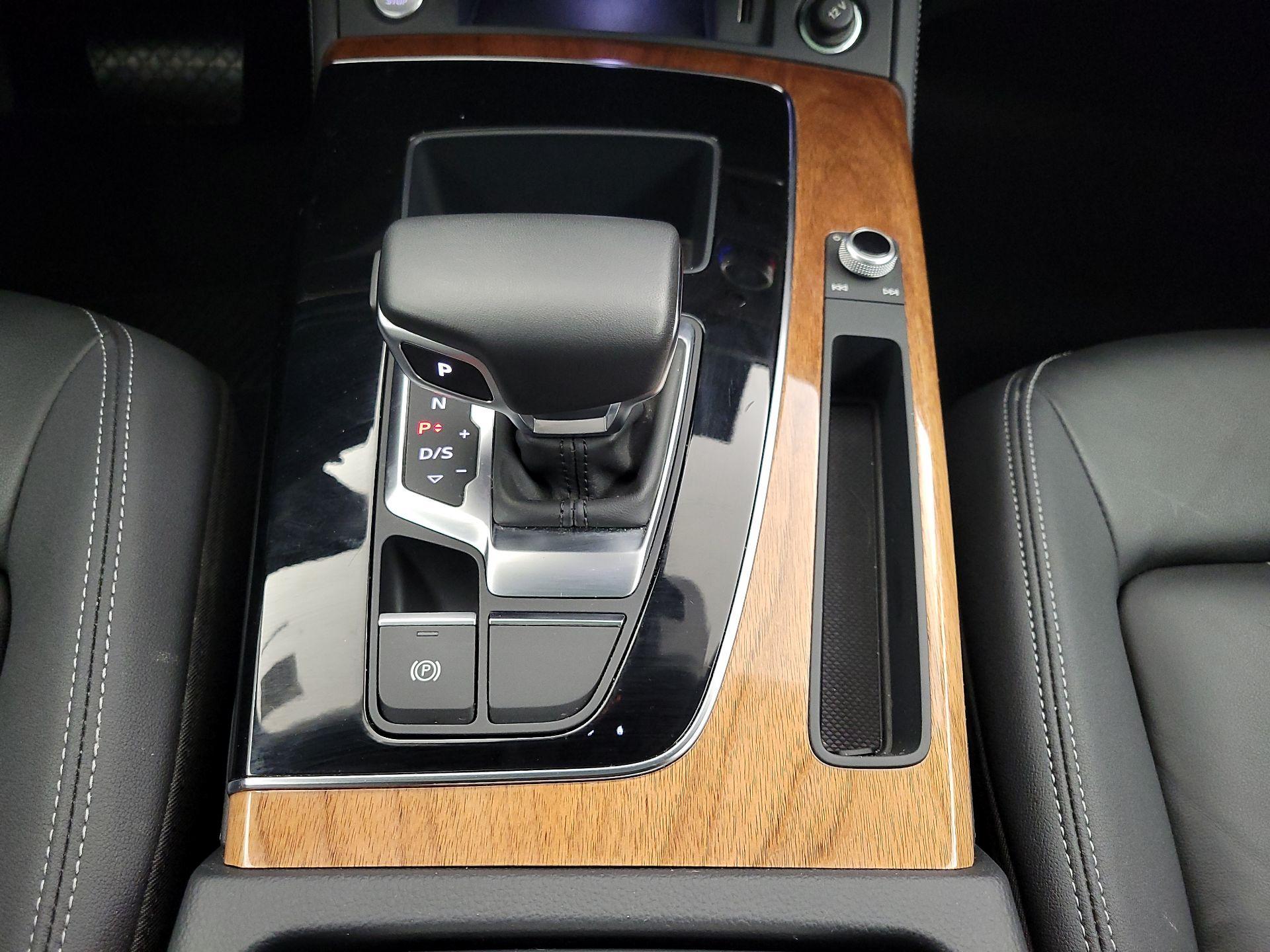 Thumbnail: 2022 Audi Q5 - 18