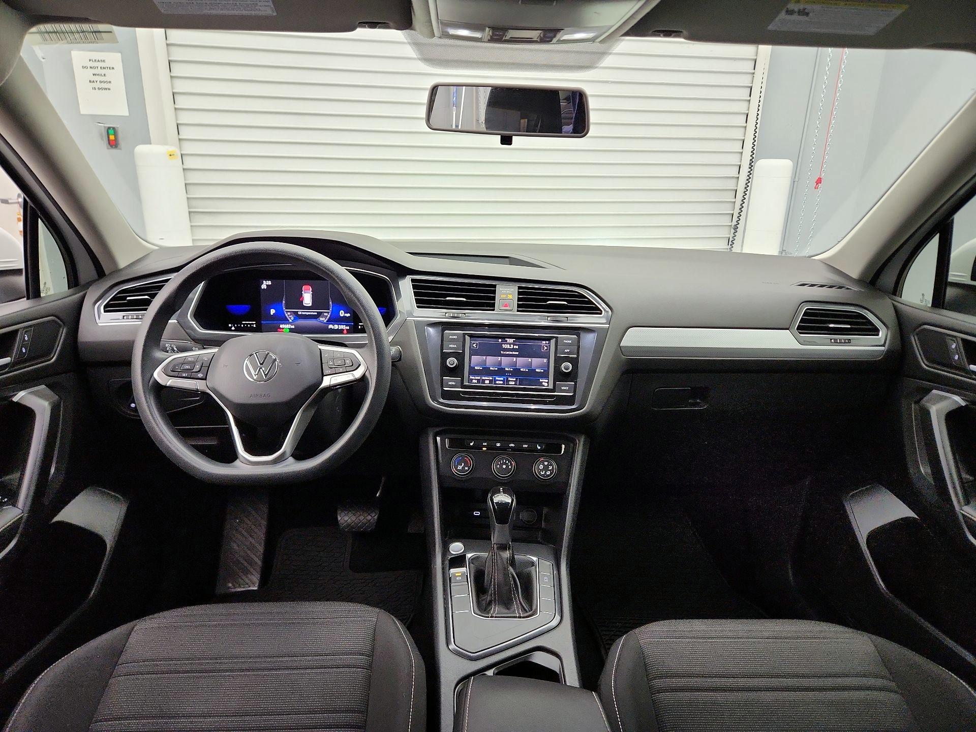 Thumbnail: 2022 Volkswagen Tiguan - 9