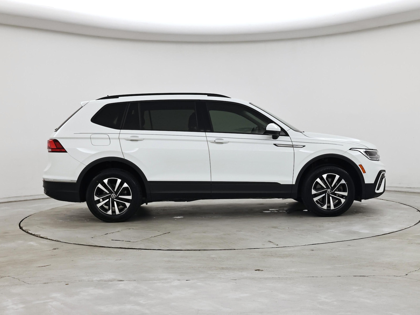 2022 Volkswagen Tiguan S - Photo 8