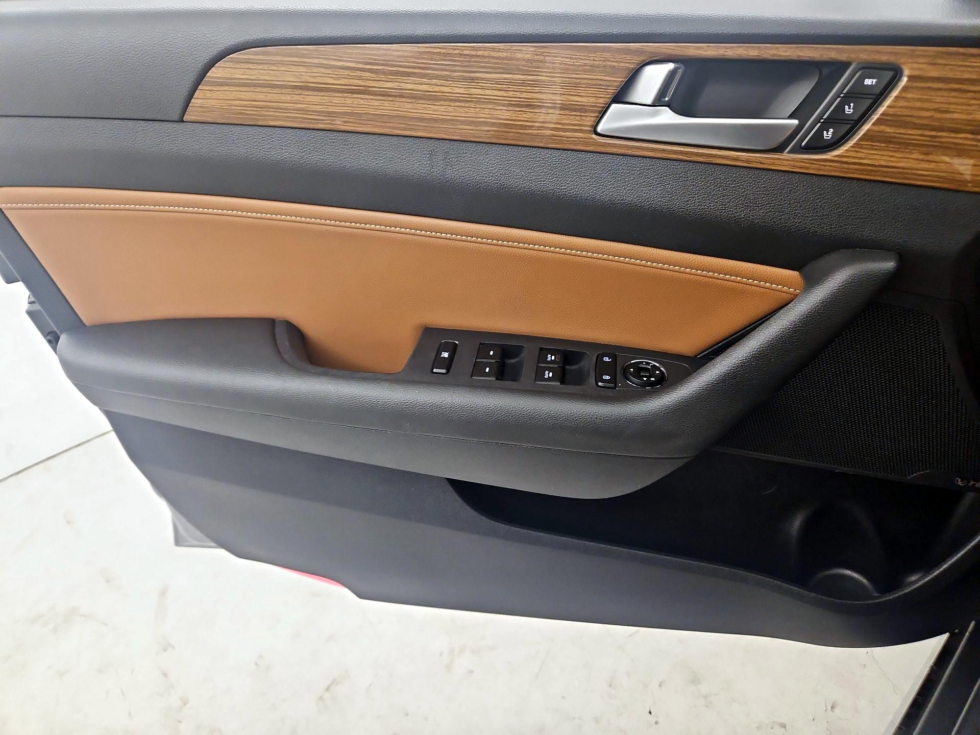 Thumbnail: 2015 Hyundai Sonata - 12