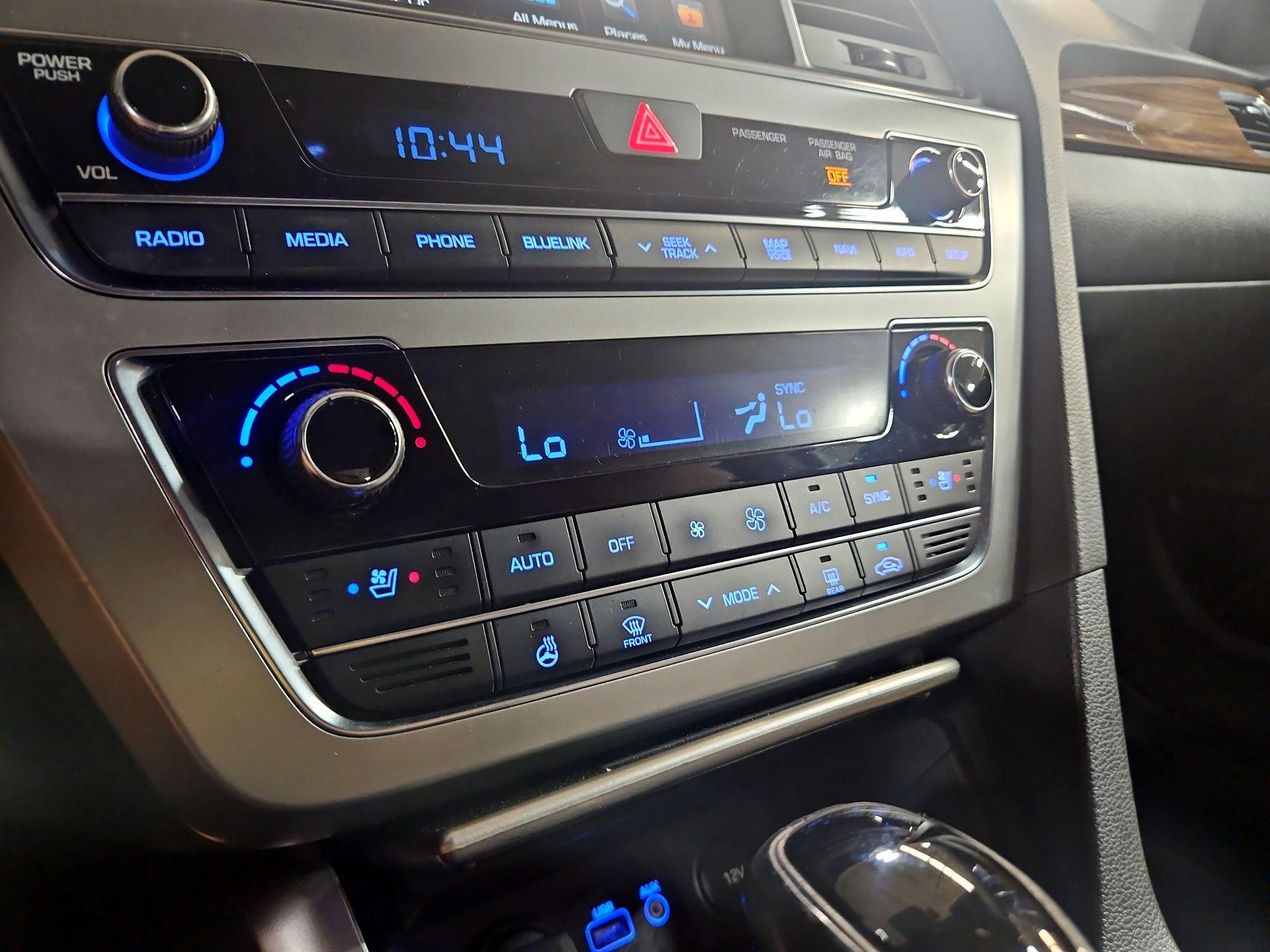 Thumbnail: 2015 Hyundai Sonata - 17