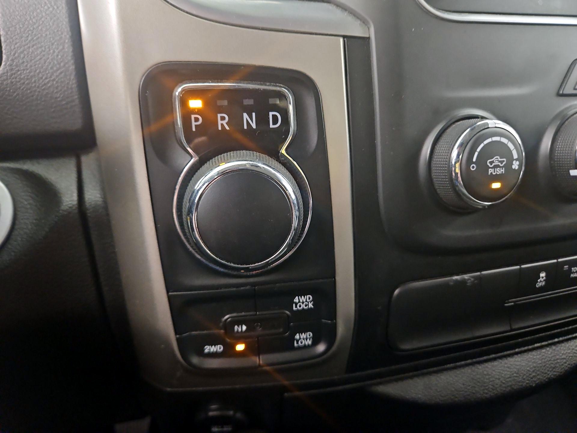 Thumbnail: 2019 RAM 1500 Classic - 15