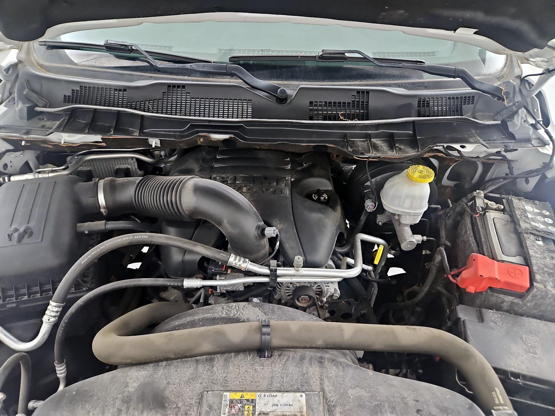 Thumbnail: 2019 RAM 1500 Classic - 19