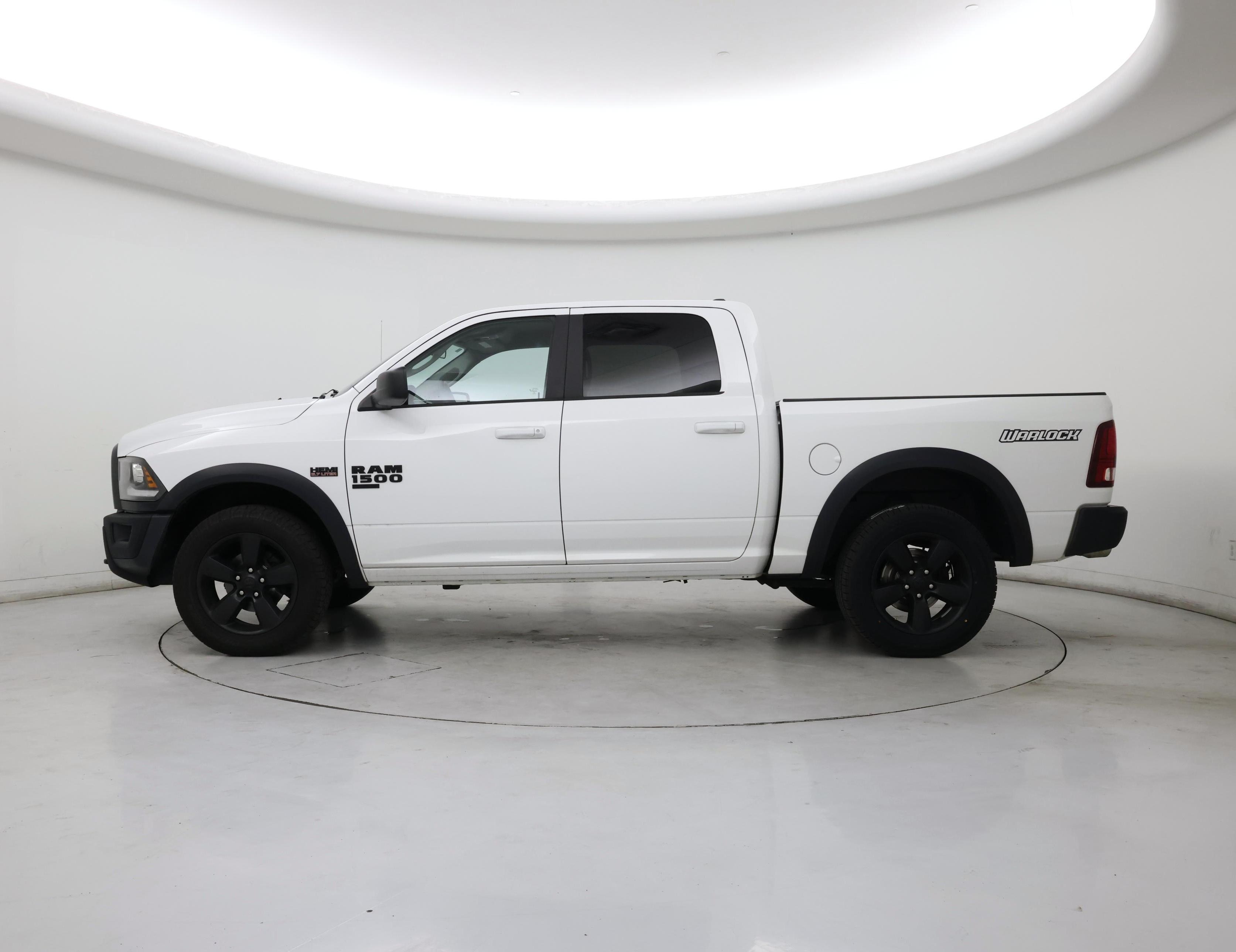 Thumbnail: 2019 RAM 1500 Classic - 3